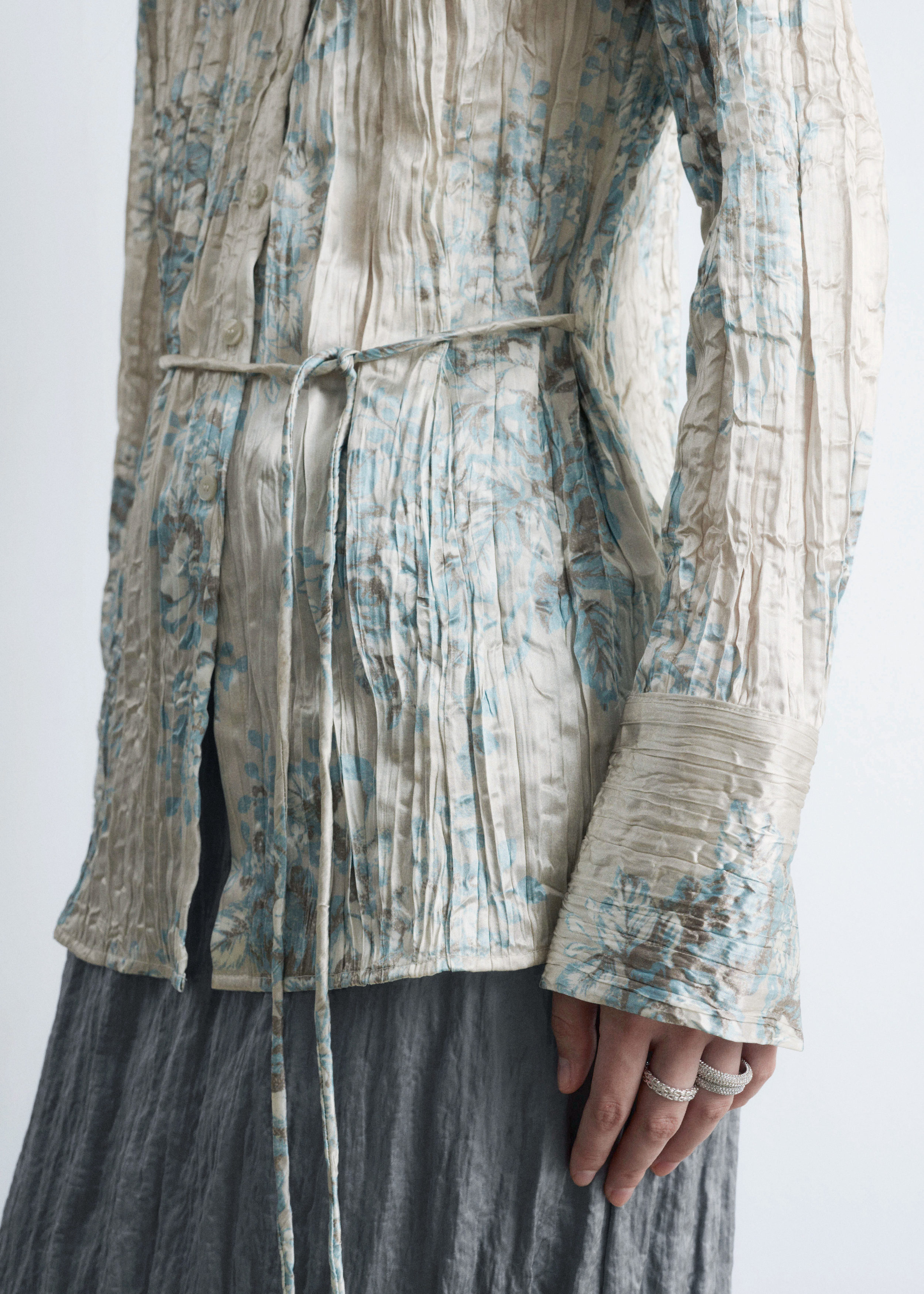 & Other Stories TIE-BELT CRÊPE SHIRT