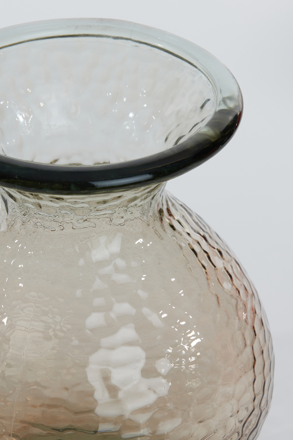 Vaas glas glanzend licht bruin