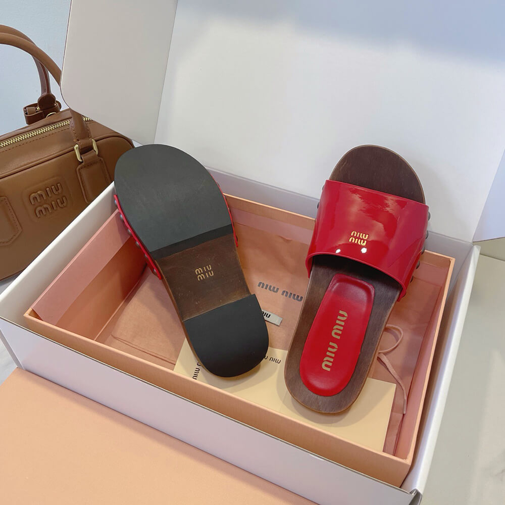 MiuMiu Patent leather clogs - Top Club