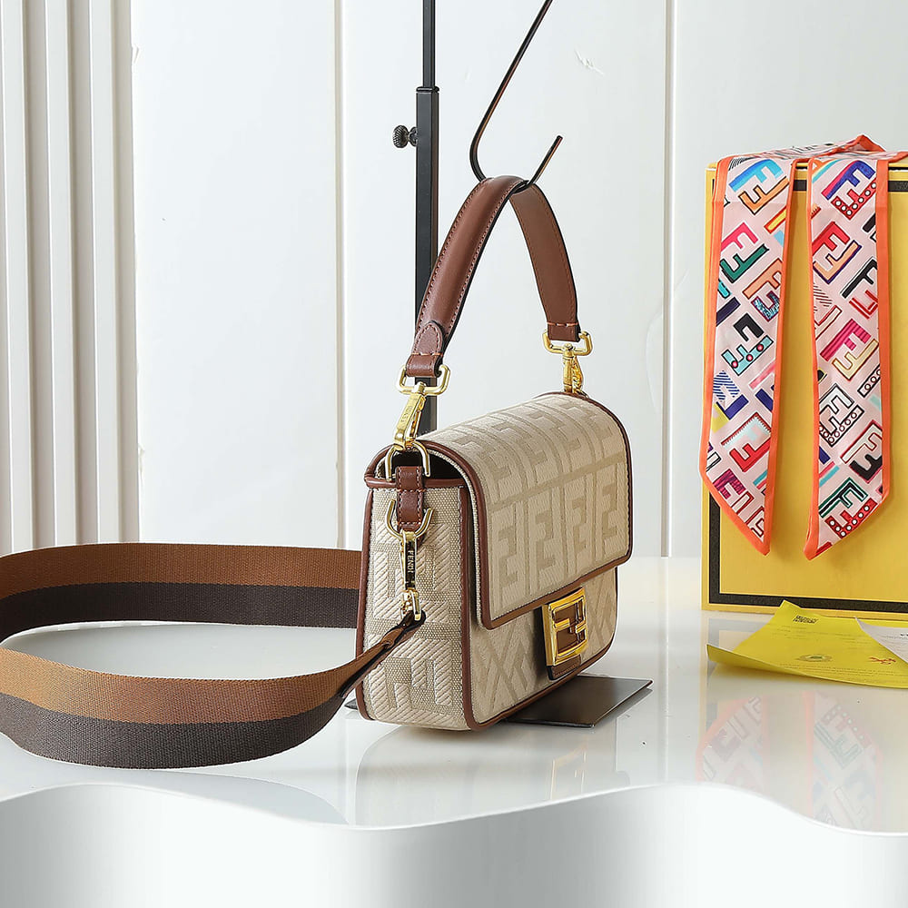 Fendi Baguette - Top Club