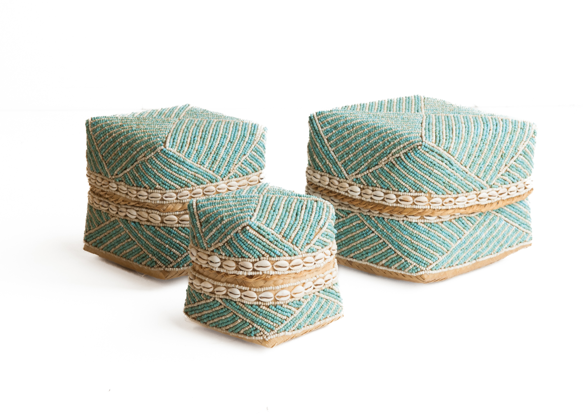 Offermanden hoog kraaltjes schelpen - set van 3 turquoise creme Set Offermanden Kraaltjes / Schelpen turquoise/crème