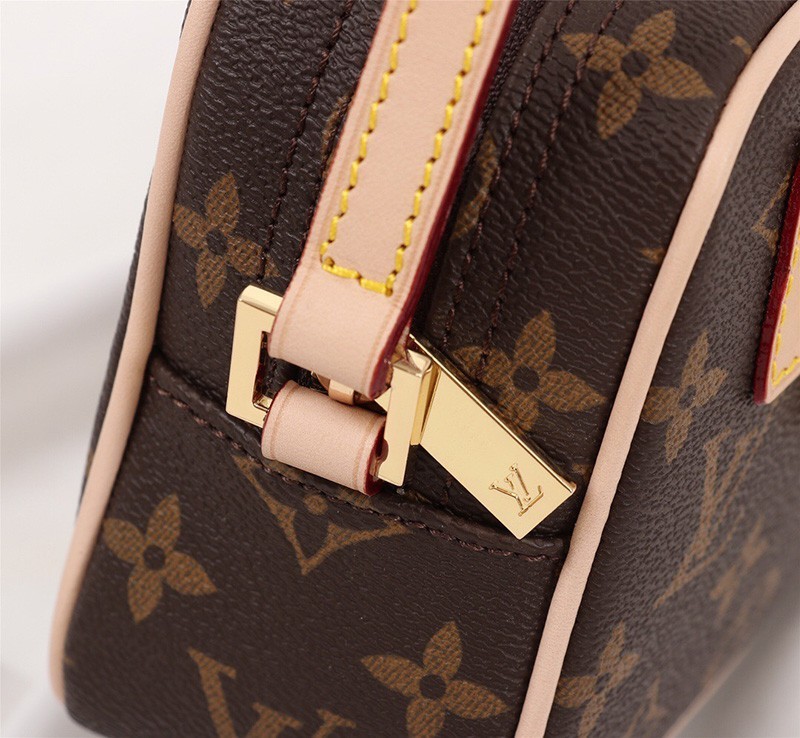 L hot sale Pochette Cite Monogram Canvas Handbag - Top Club