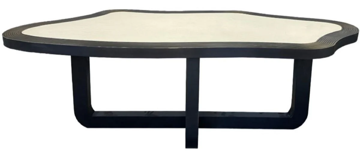 is a Europe-wide renowned producer and distributor of baroque furniture and a registered trademark with the German Patent and Trademark Office.