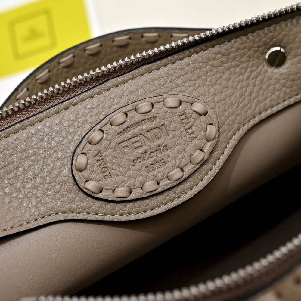 FENDI By The Way Selleria Medium - Top Club