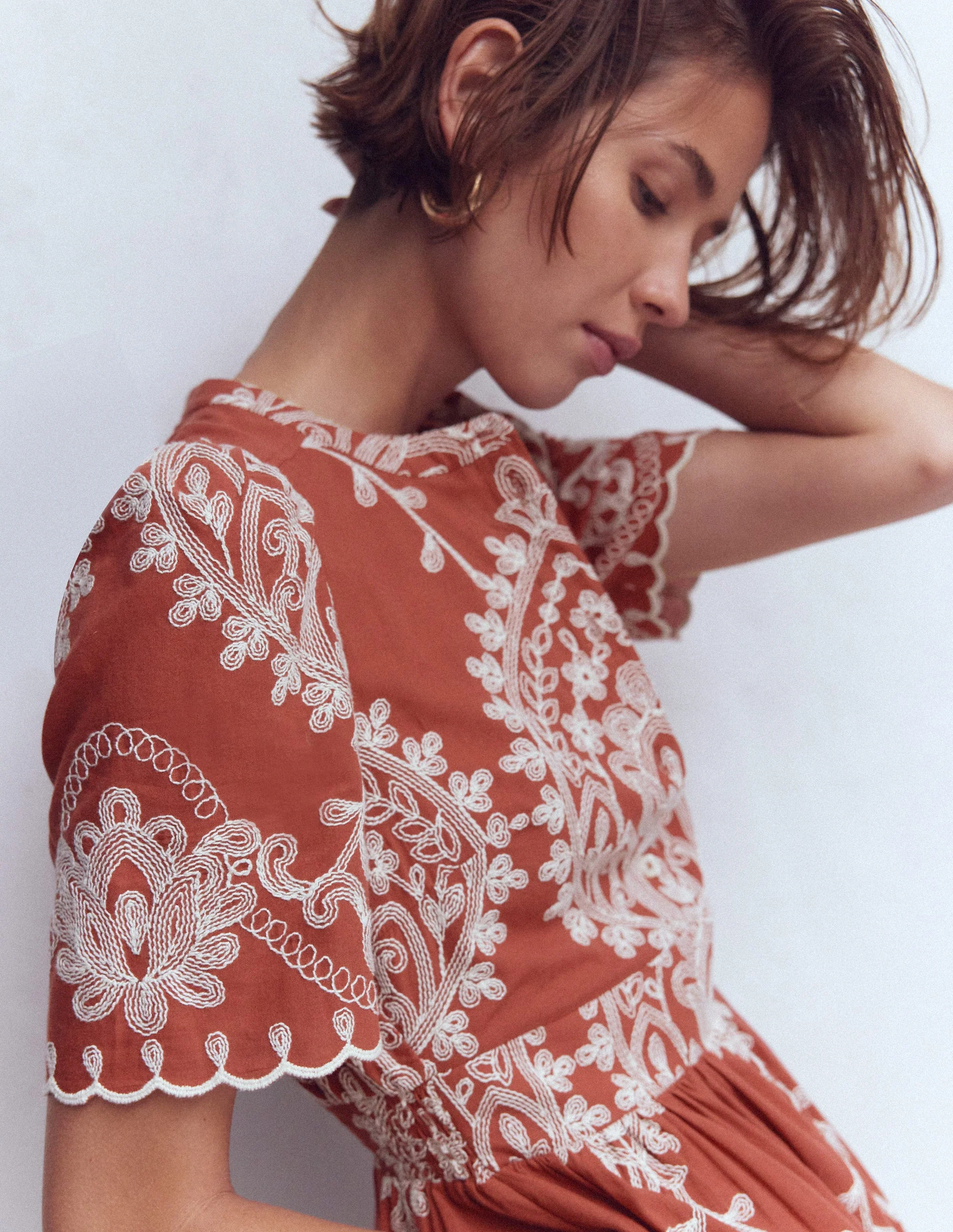 Ivy Baumwoll-Midikleid-Rostrot Stickerei