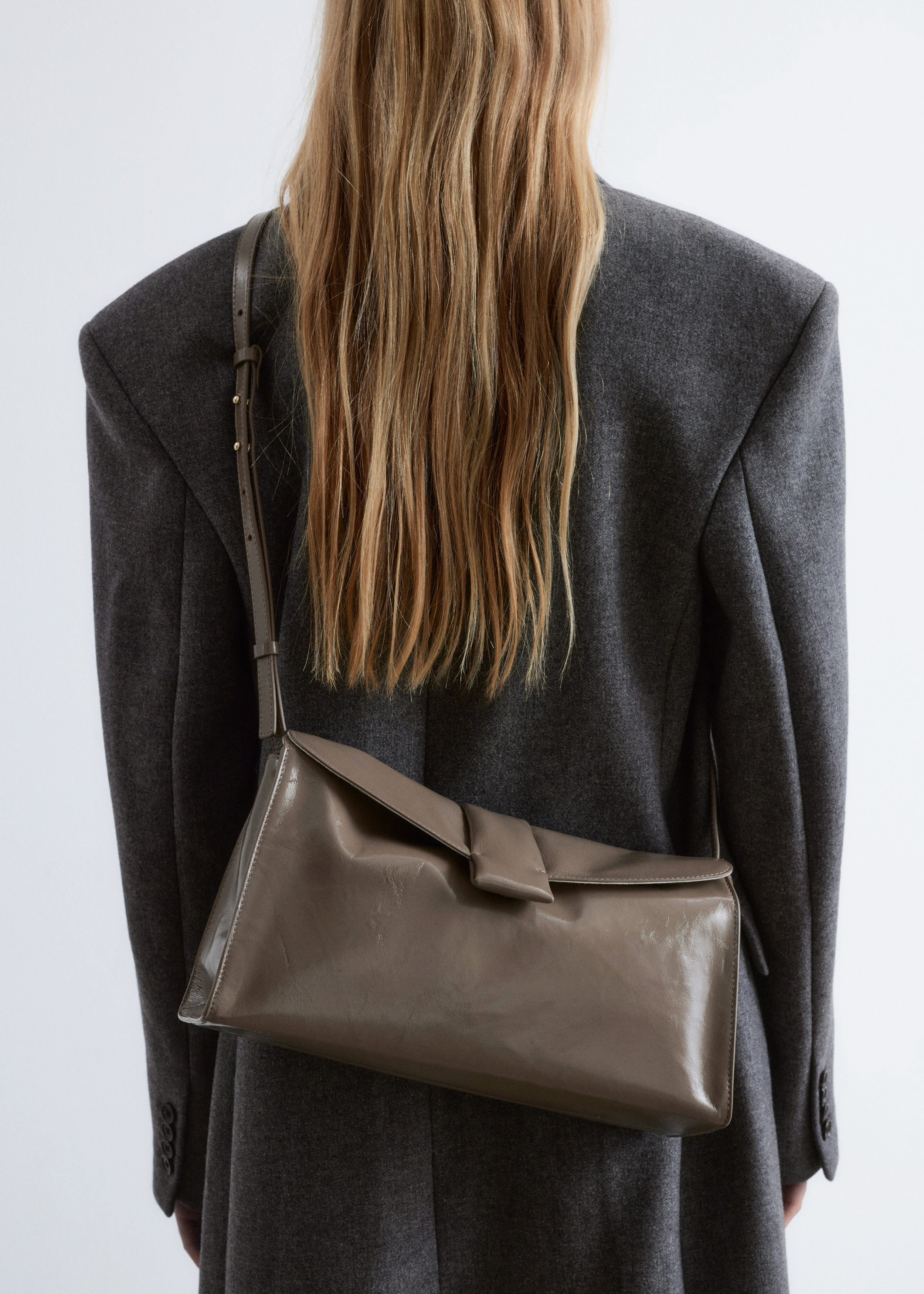 & Other Stories SOFT LEATHER CLUTCH