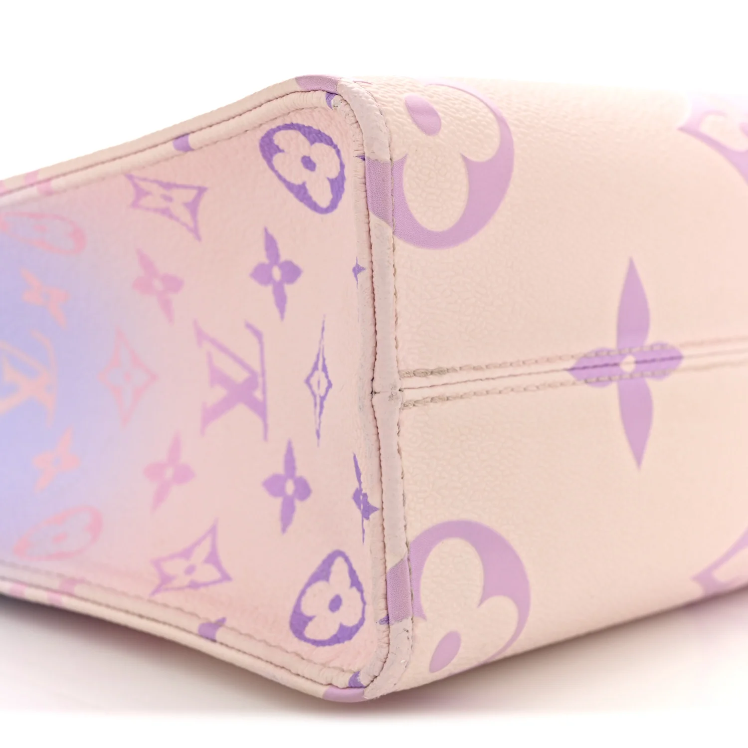 Monogram Giant Spring In The City Onthego PM Sunrise Pastel - Top Club