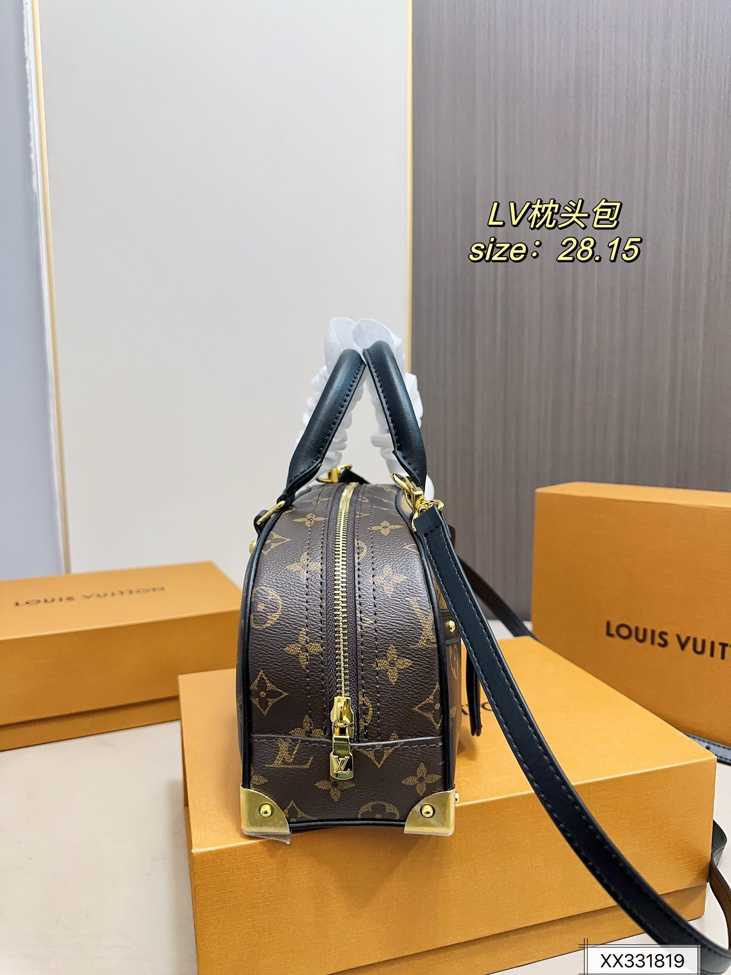 Louis new arrival bag size??28*15 cm - Top Club