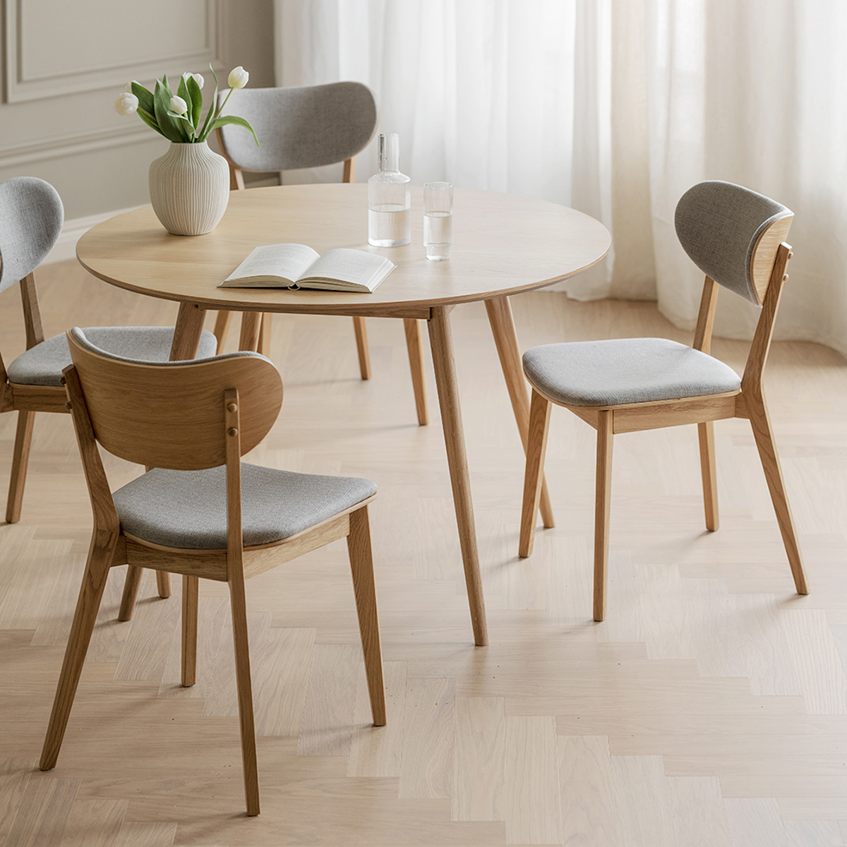 Eetkamerstoel Kato Lichtgrijs met naturel houten zitting