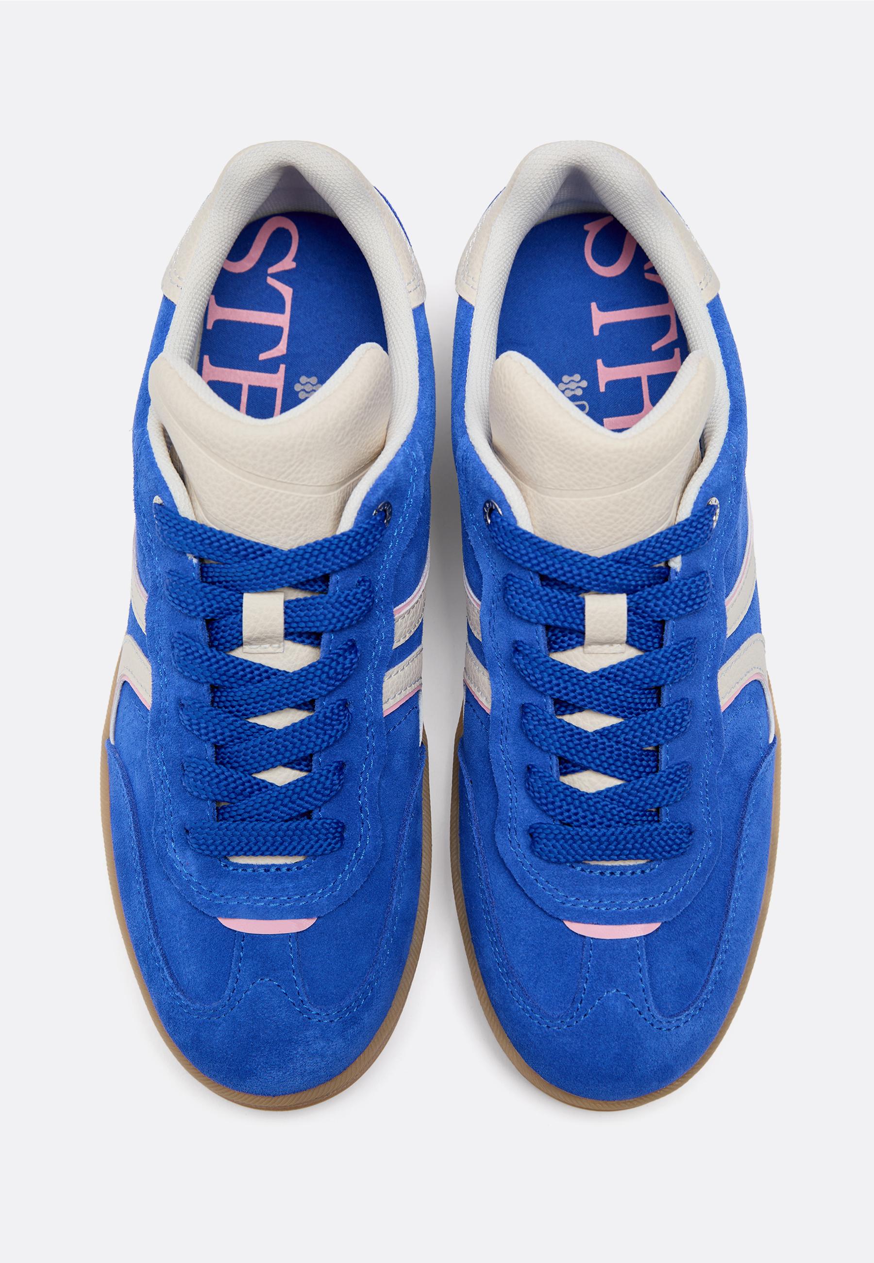 CASUAL LEATHER TRAINERS