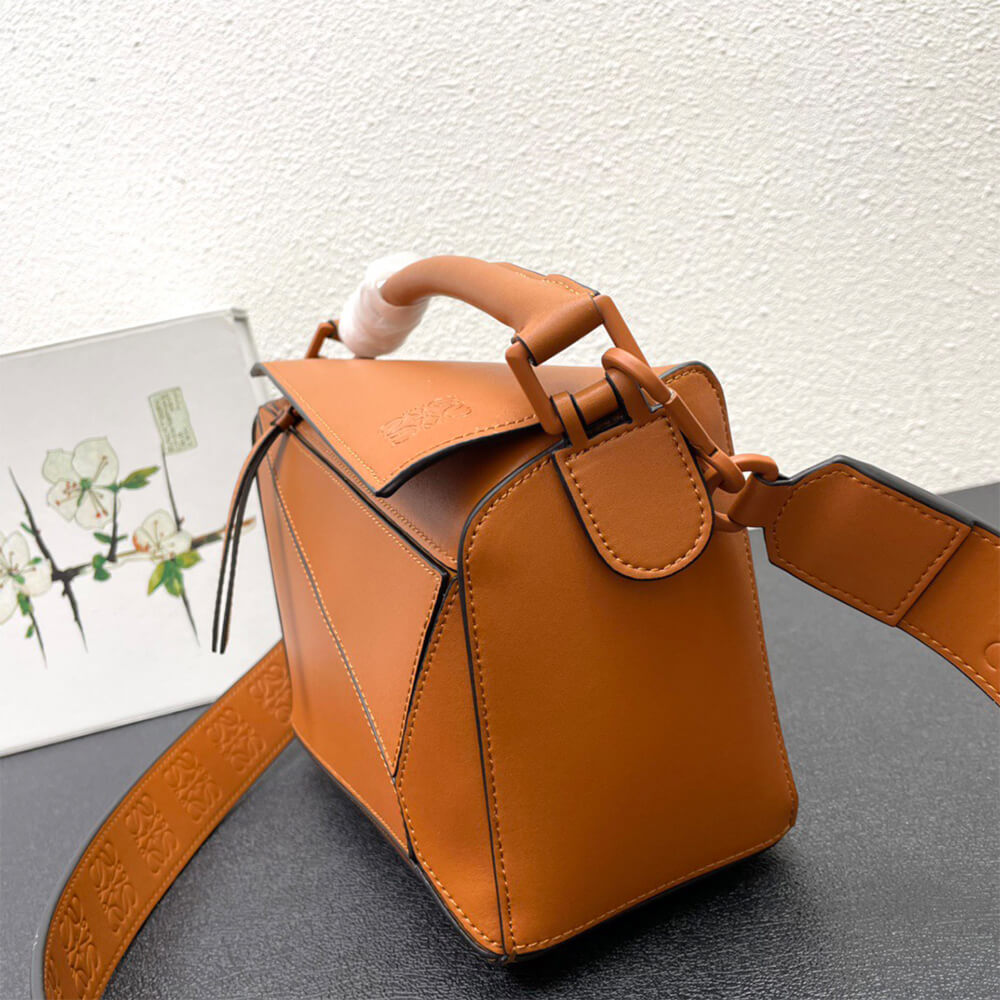 LOEWE Small Puzzle Bag - Top Club