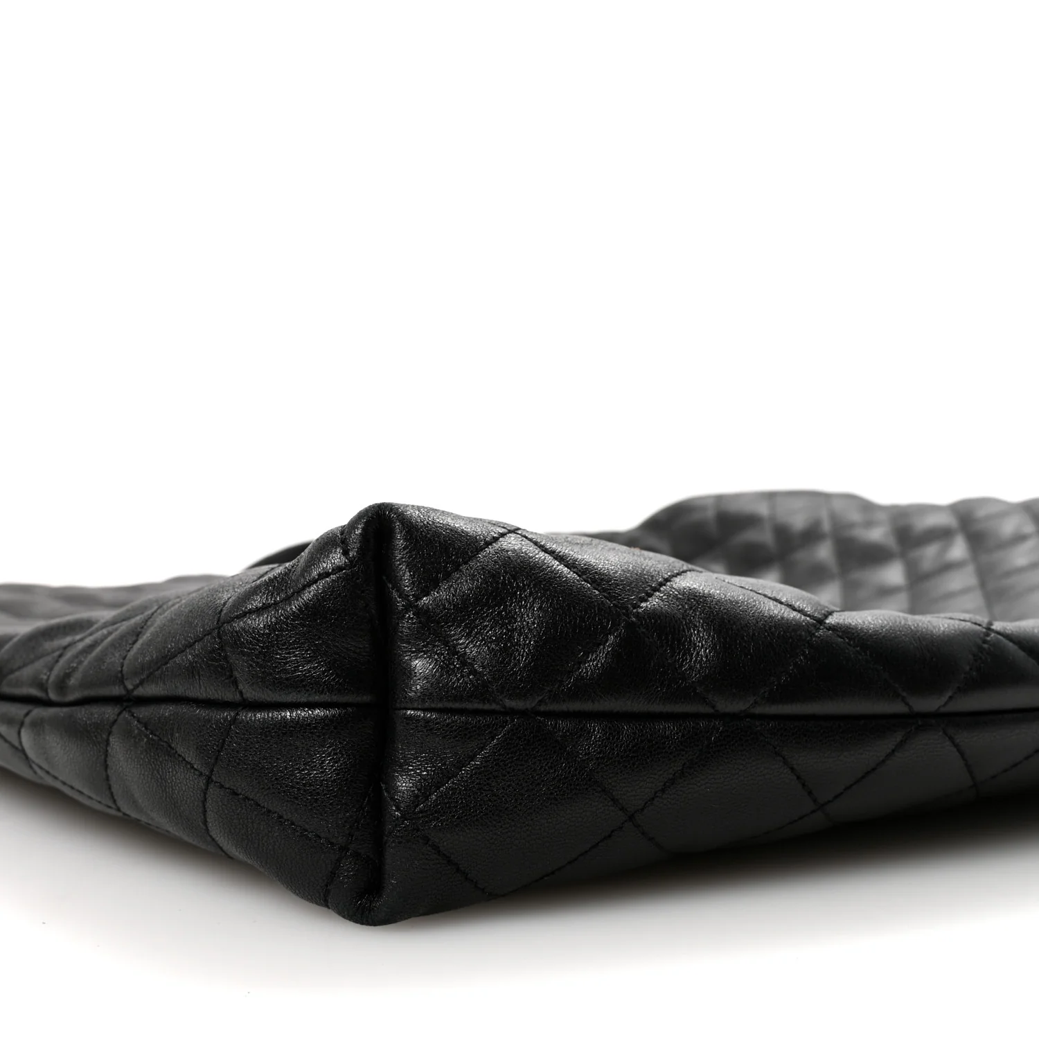 Lambskin Quilted Maxi Icare Shopping Tote Black - Top Club