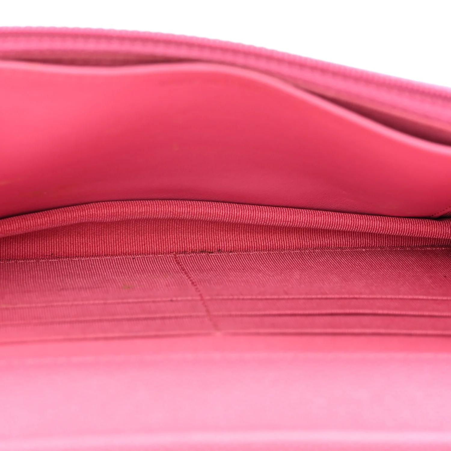 Caviar Quilted Wallet on Chain WOC Pink - Top Club
