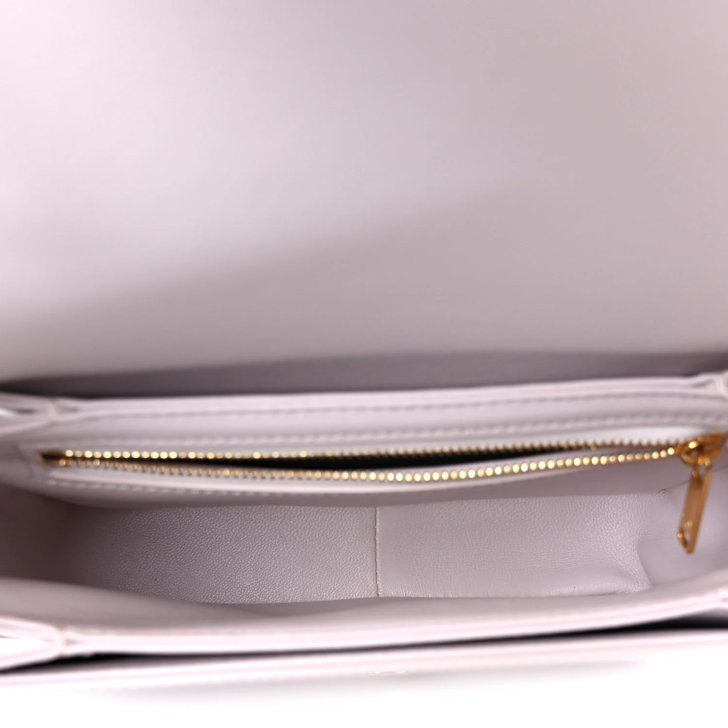 Shiny Calfskin Teen Cuir Triomphe Poudre - Top Club
