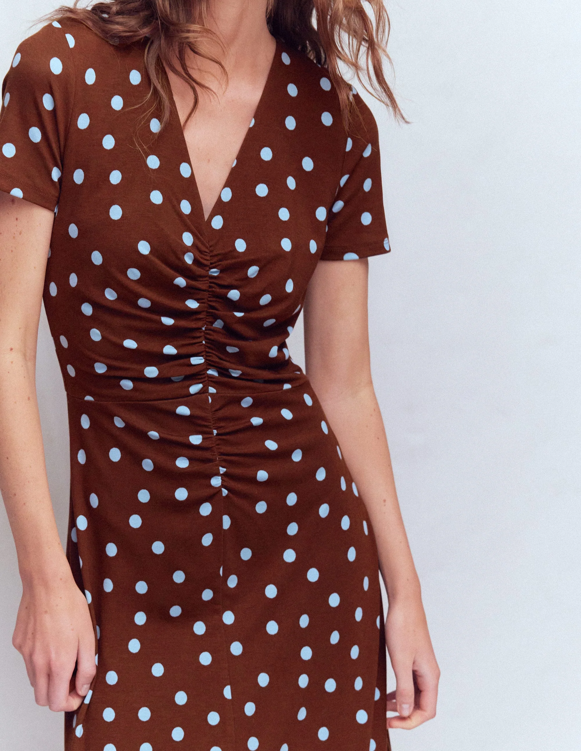 Una Ponte-Kleid mit Raffung vorn-Umbra, Gemalte Tupfen