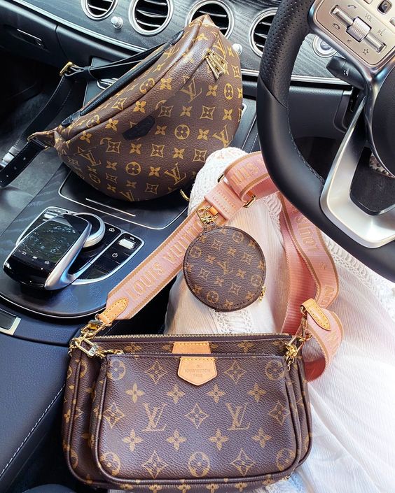 Louis Vuitton Multi-Pochette Bag in pink - Top Club