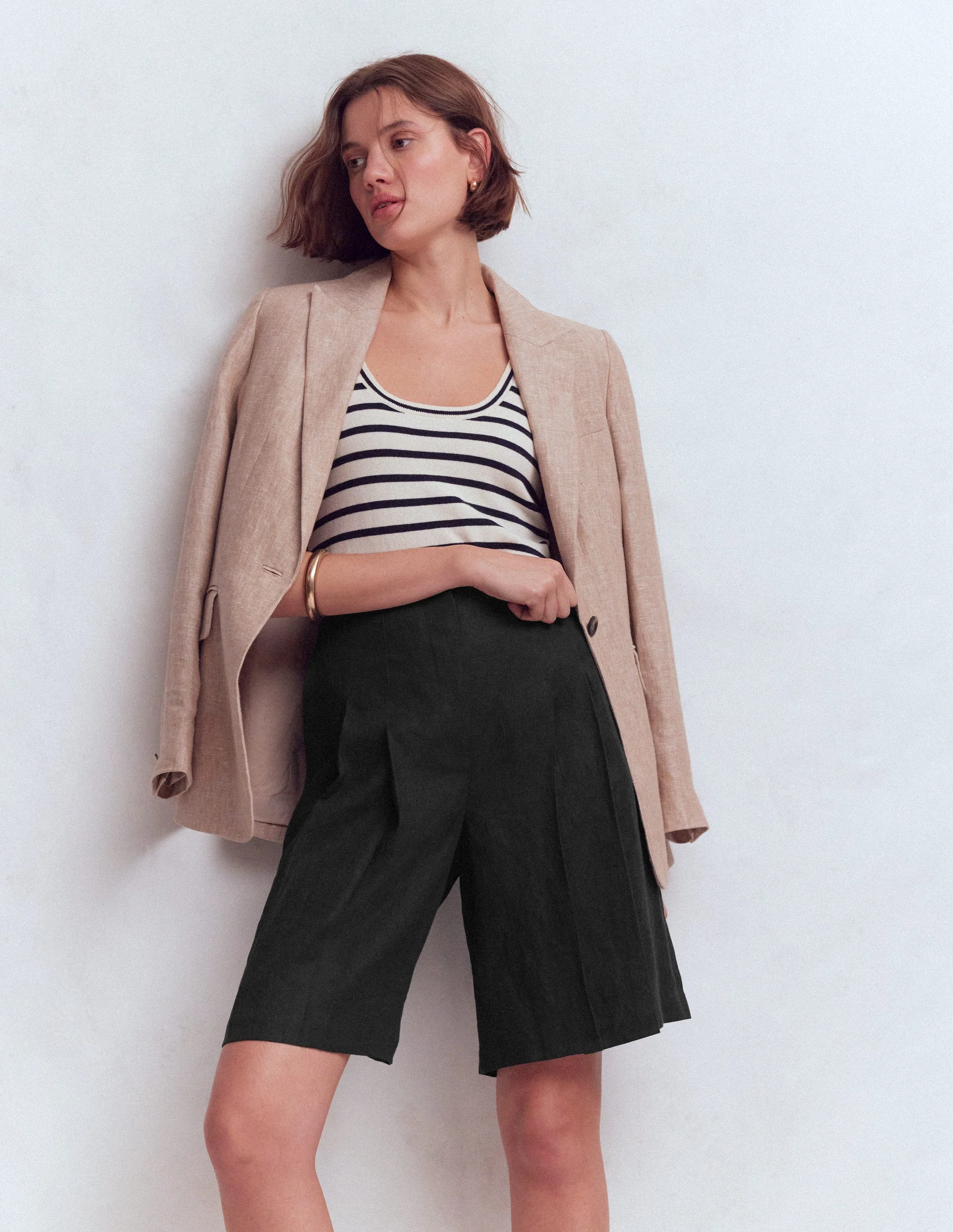 Highbury Leinenshorts mit Faltendetail-Schwarz