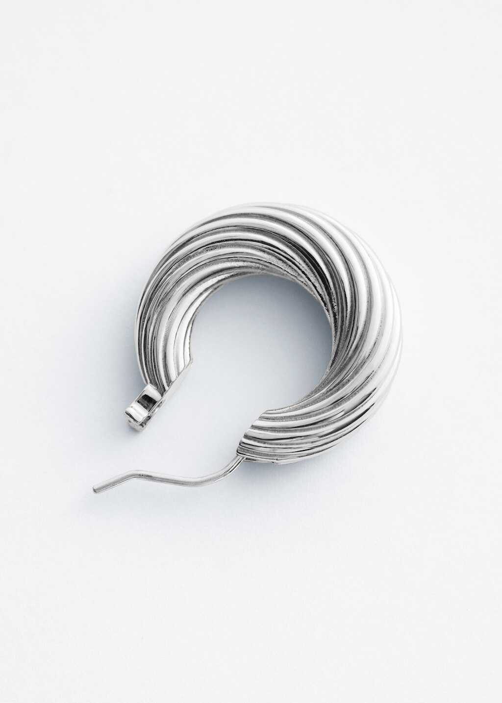 & Other Stories FLUTED HOOP EARRINGS