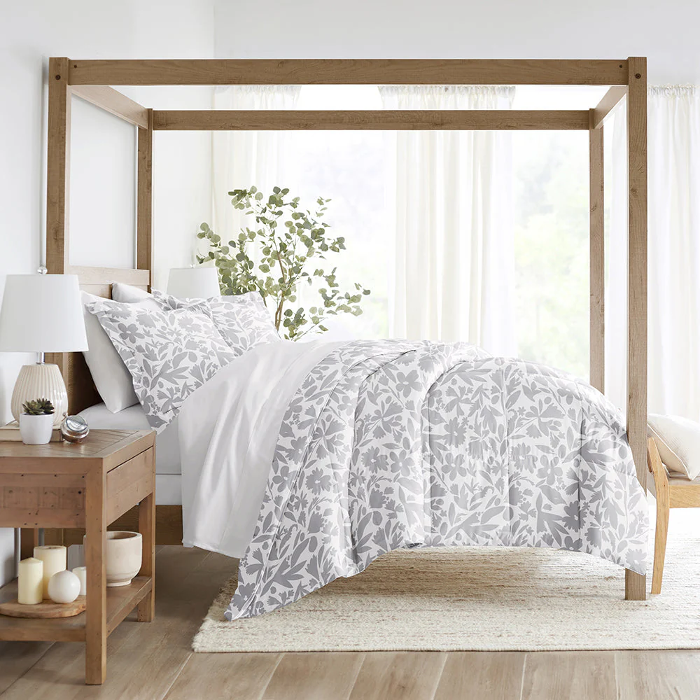 Abstract Garden Patterned Down-Alternative Comforter Set (Sale)