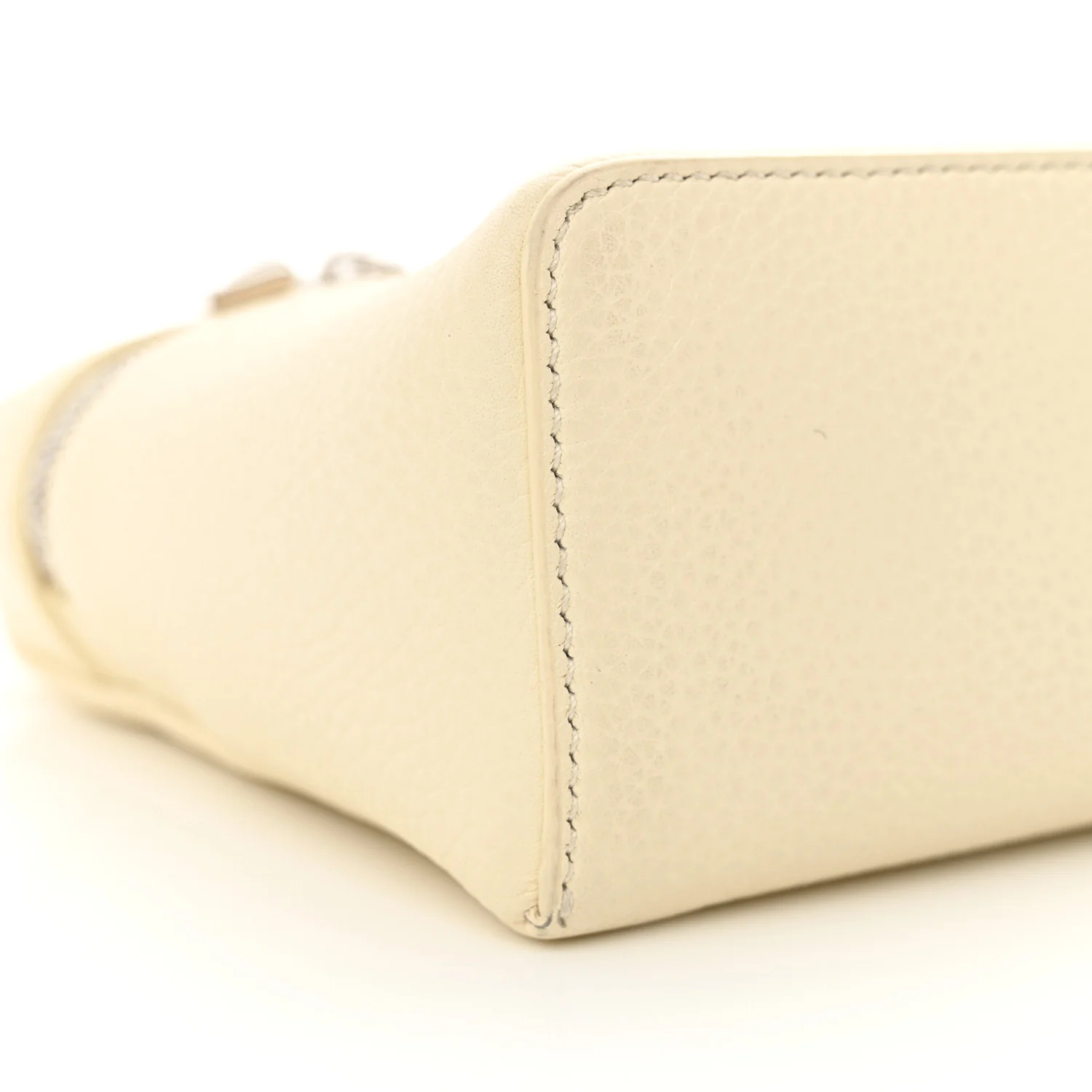Grained Calfskin L19 Extra Pocket Pouch Whisper White - Top Club