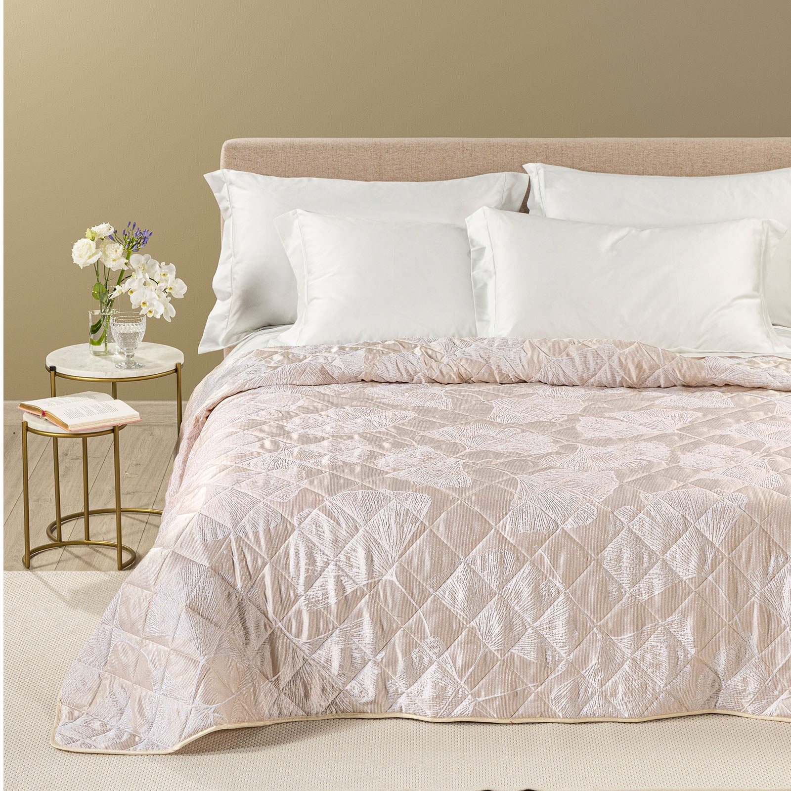 Copriletto Trapuntato In Raso Jacquard Agatha Matrimoniale Panna Dreaming