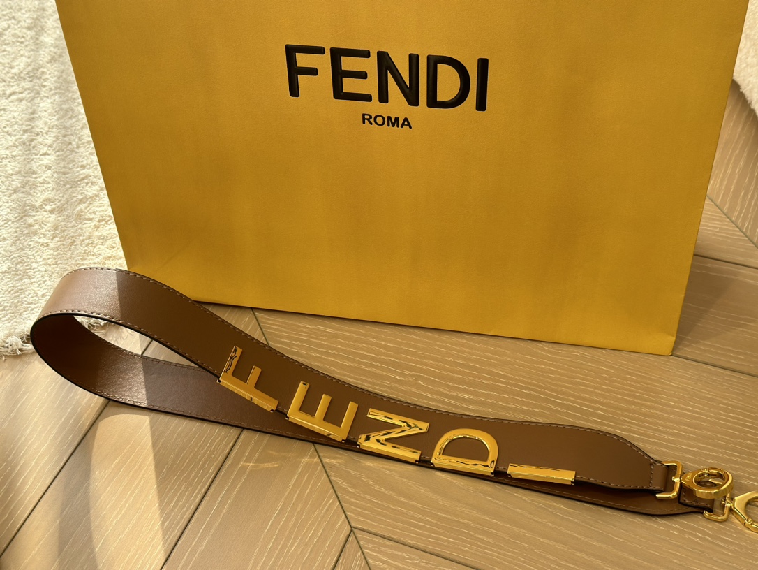 fen peekabo tote bag size : 32*27cm - Top Club