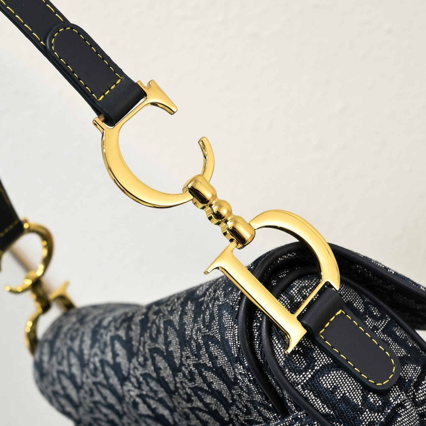 D saddle Be a classic with classics size: 25.5 x 20 x 6.5 cm - Top Club