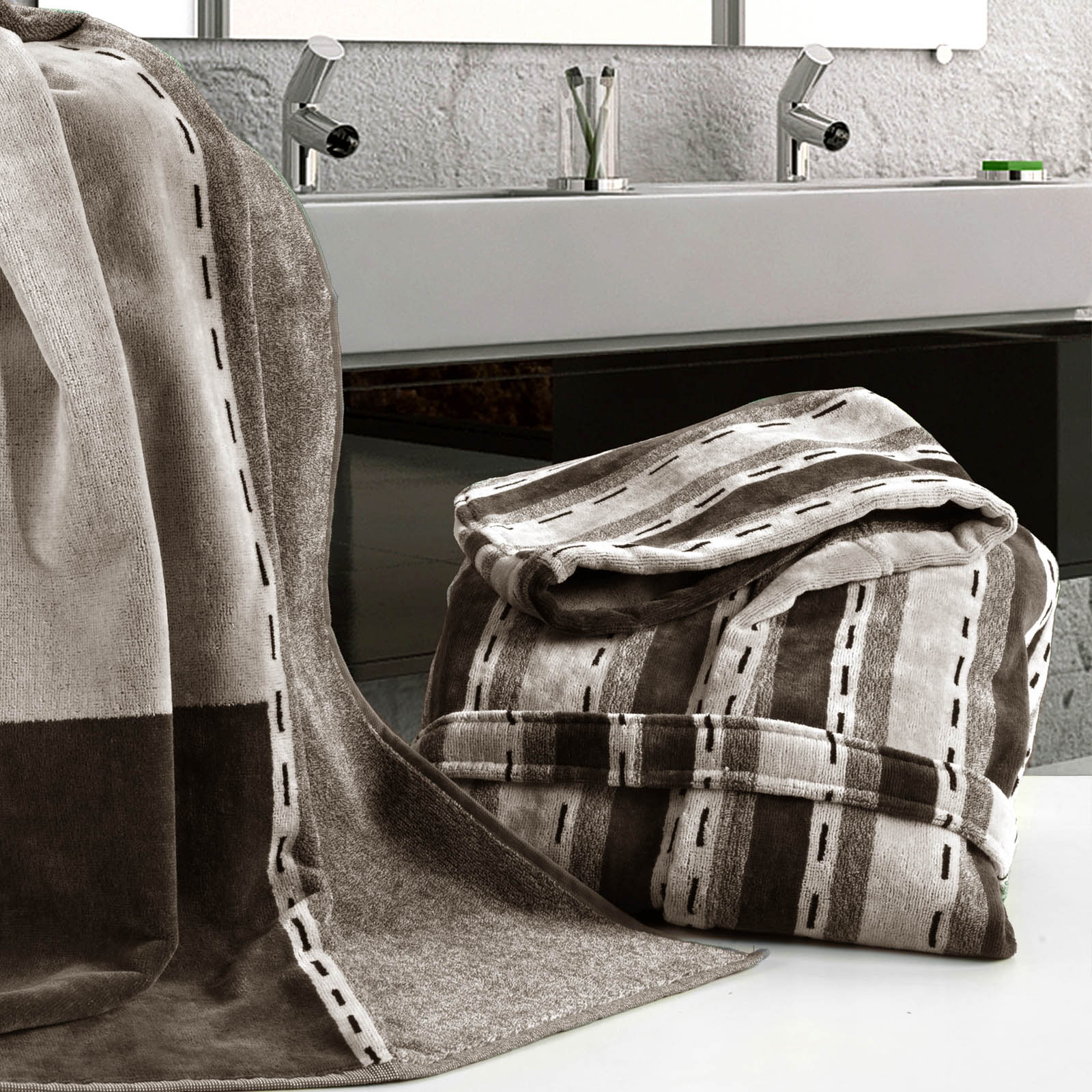 Accappatoio Con Cappuccio In Cotone Street S-M Marrone Carrara