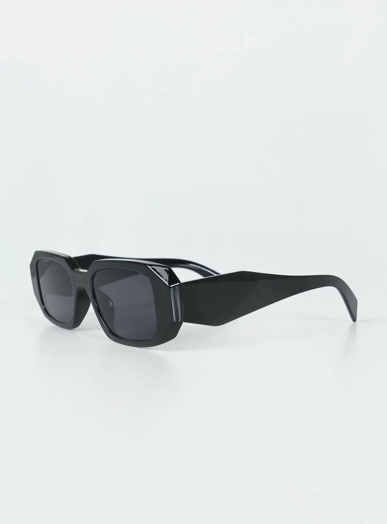 Gabrysia Sunglasses Black