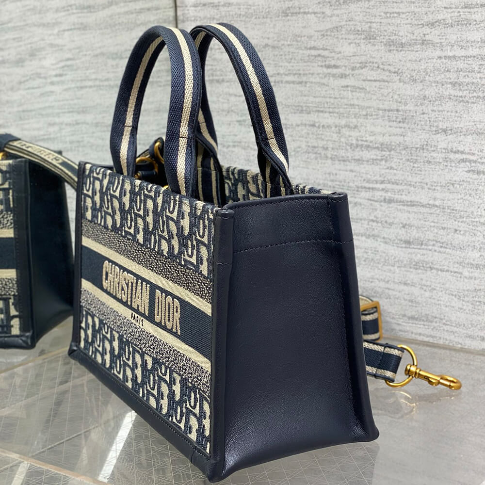 Dior East-West Dior Book Tote with strap - Top Club