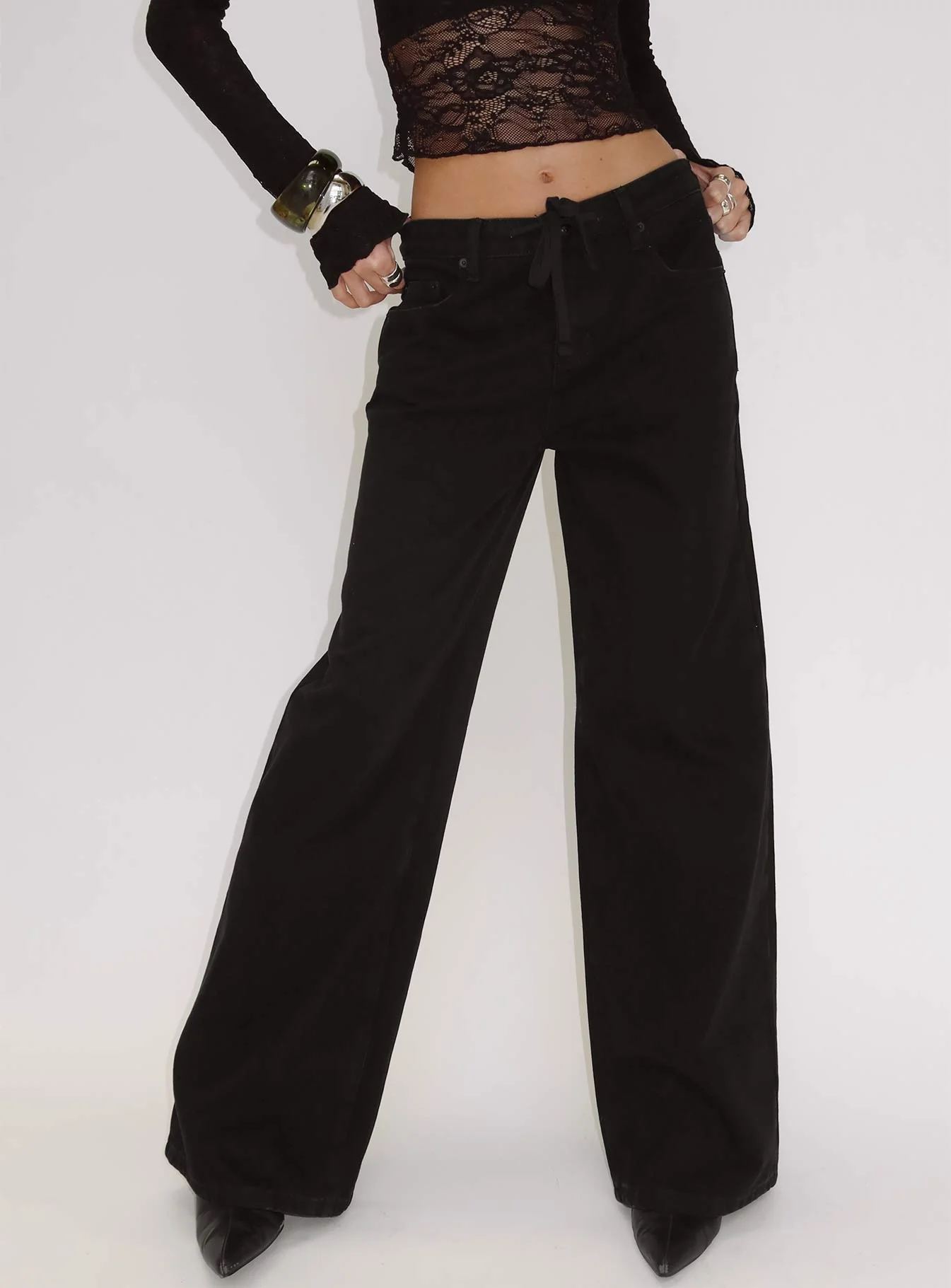 Mellowed Out Low Rise Straight Leg Jeans Washed Black