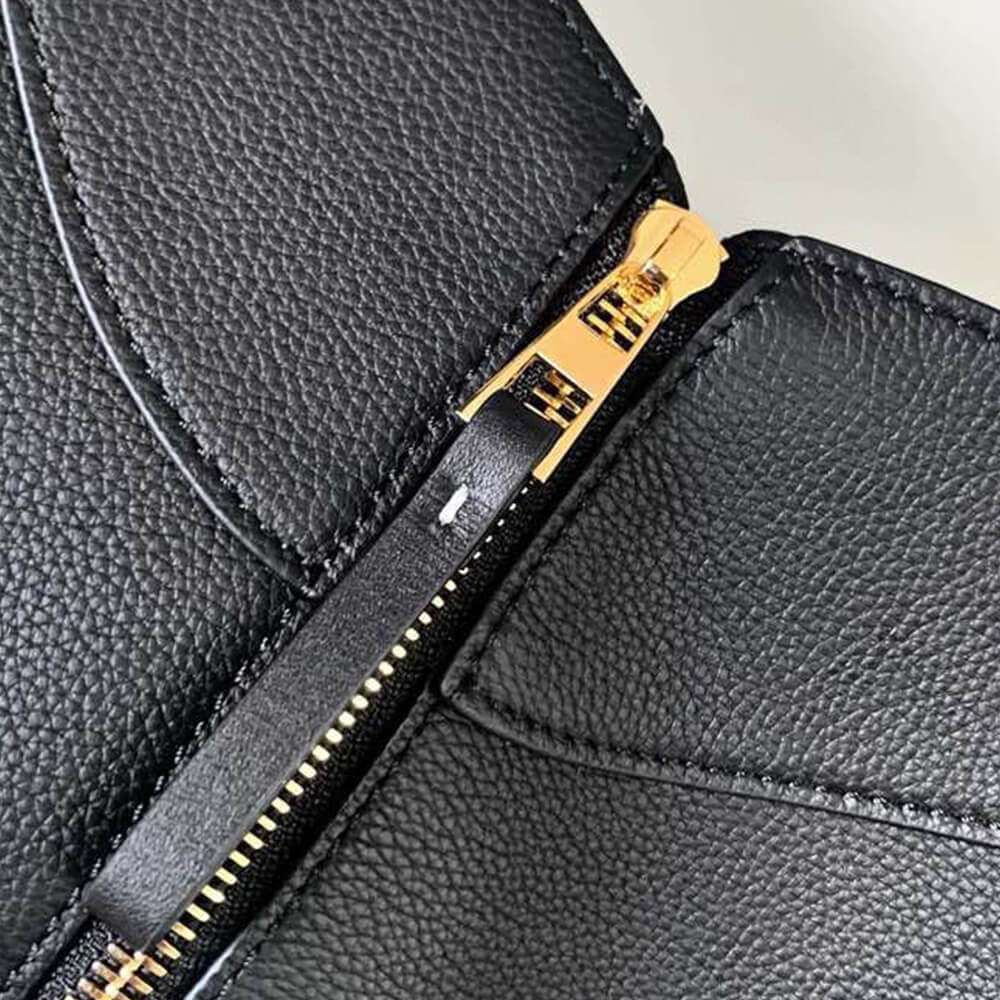 LOEWE Small Hammock bag in soft grained calfskin - Top Club