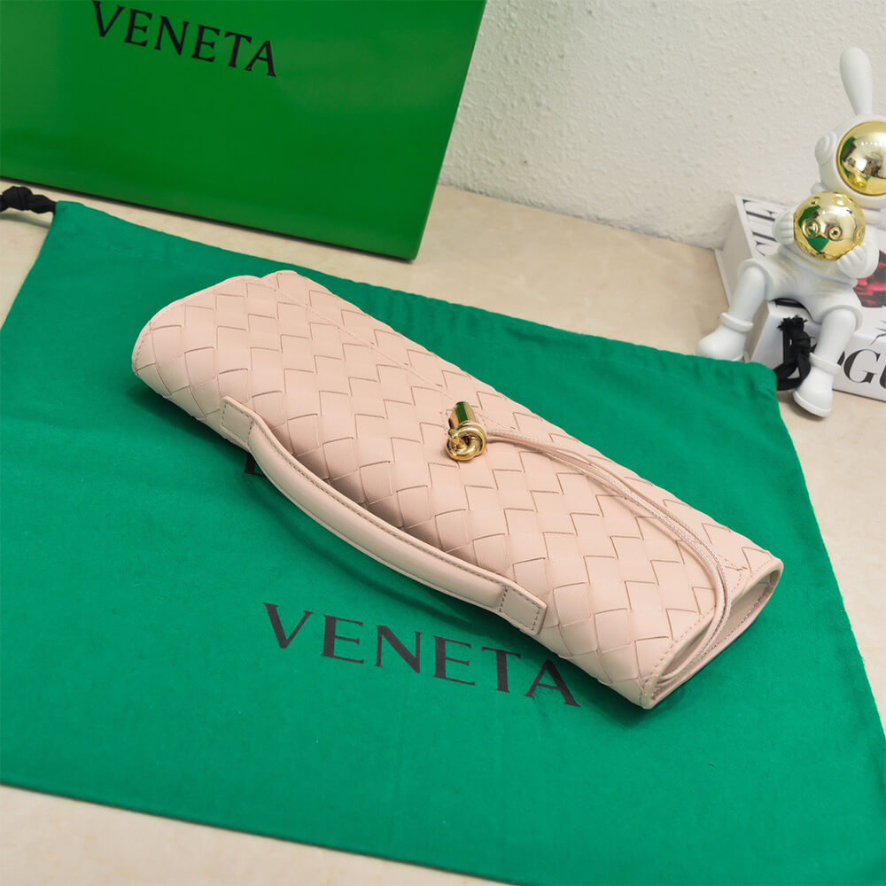 Bottega Veneta Andiamo Clutch(HIGH-END GRADE) - Top Club