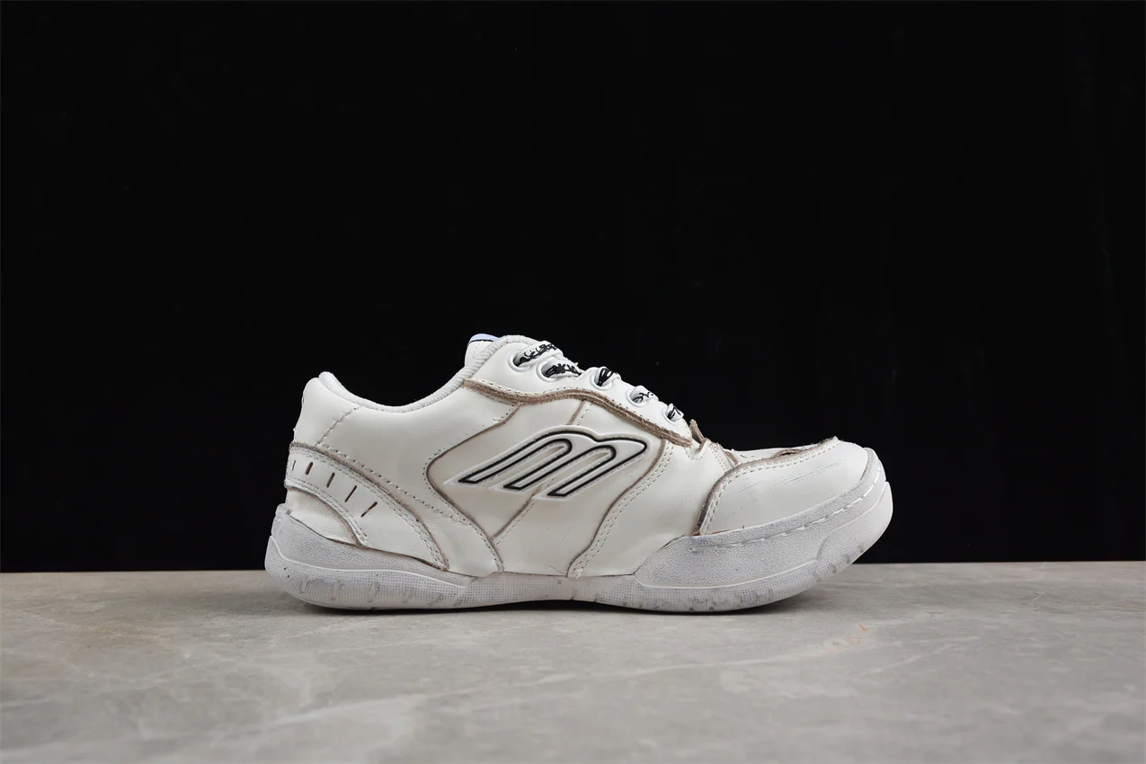 Balenciaga Hamptons Worn Out Pure White - Sneaker Replica Workshop