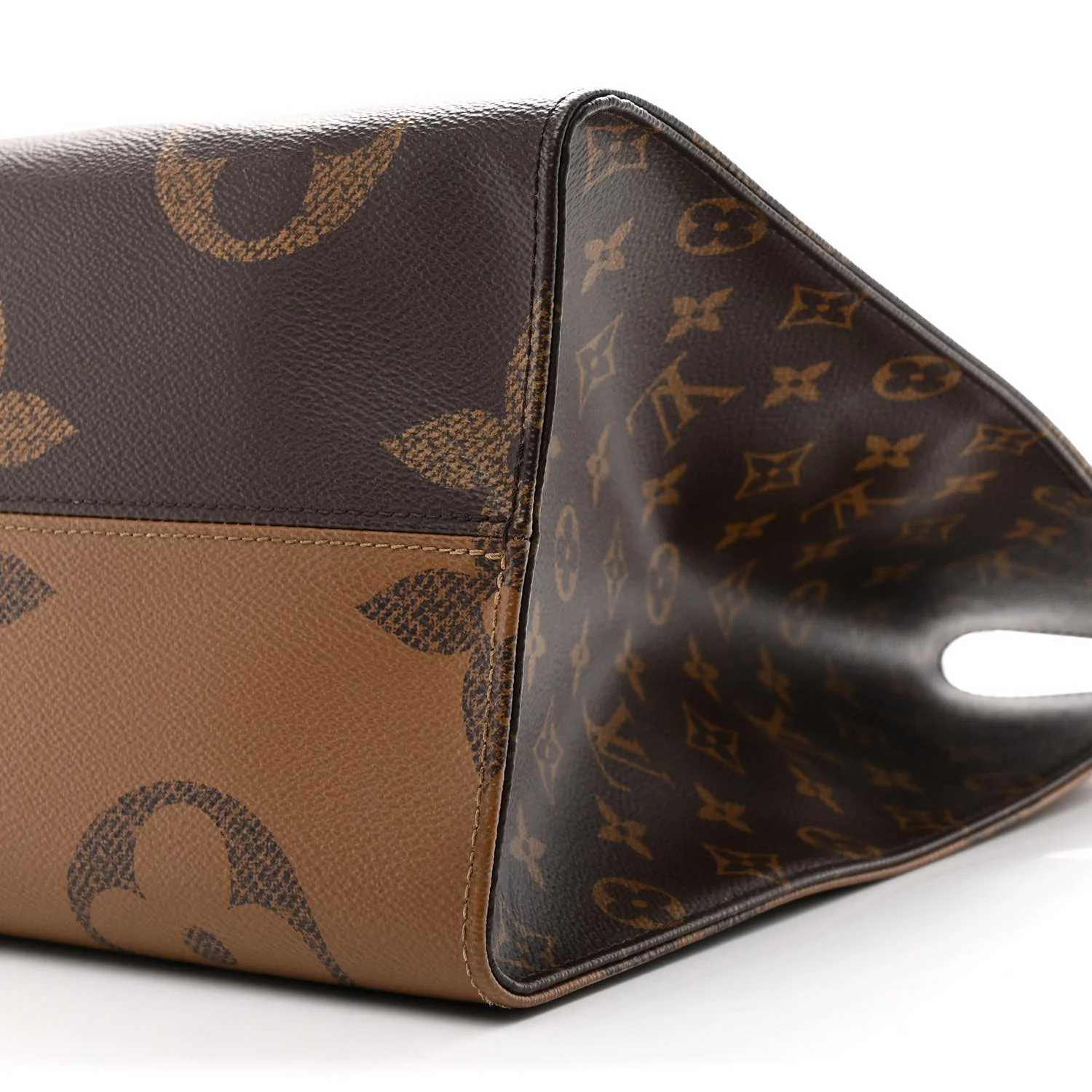 Reverse Monogram Giant Onthego GM - Top Club