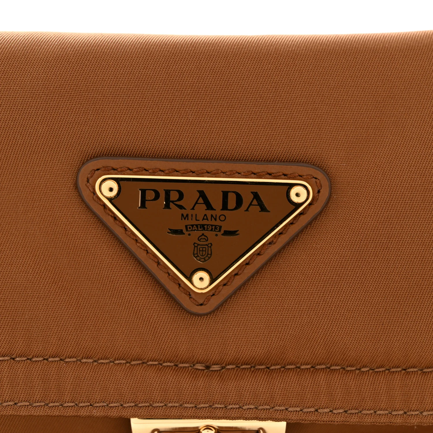 Re-Nylon Medium Explore Shoulder Bag Camel - Top Club