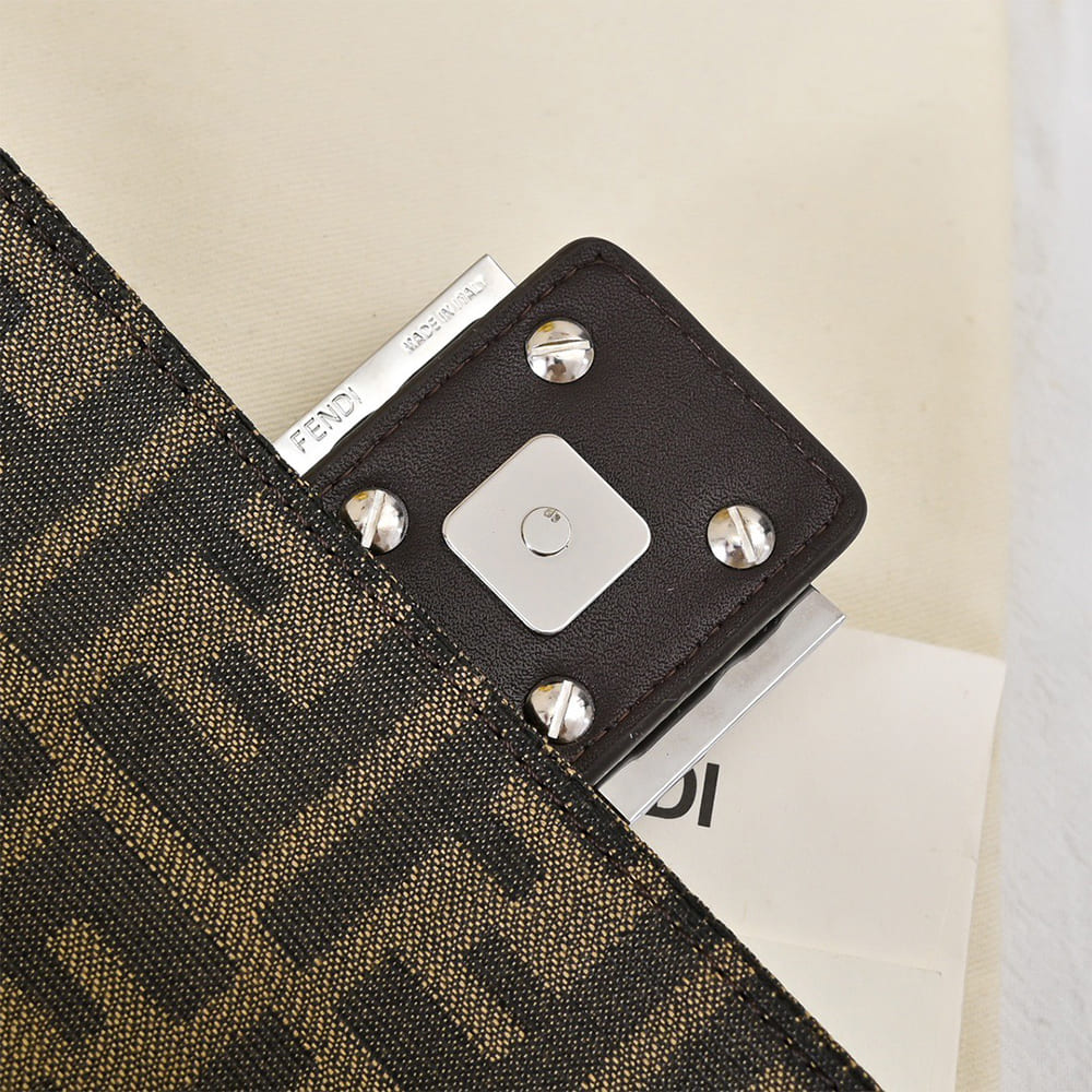 Fendi Baguette - Top Club
