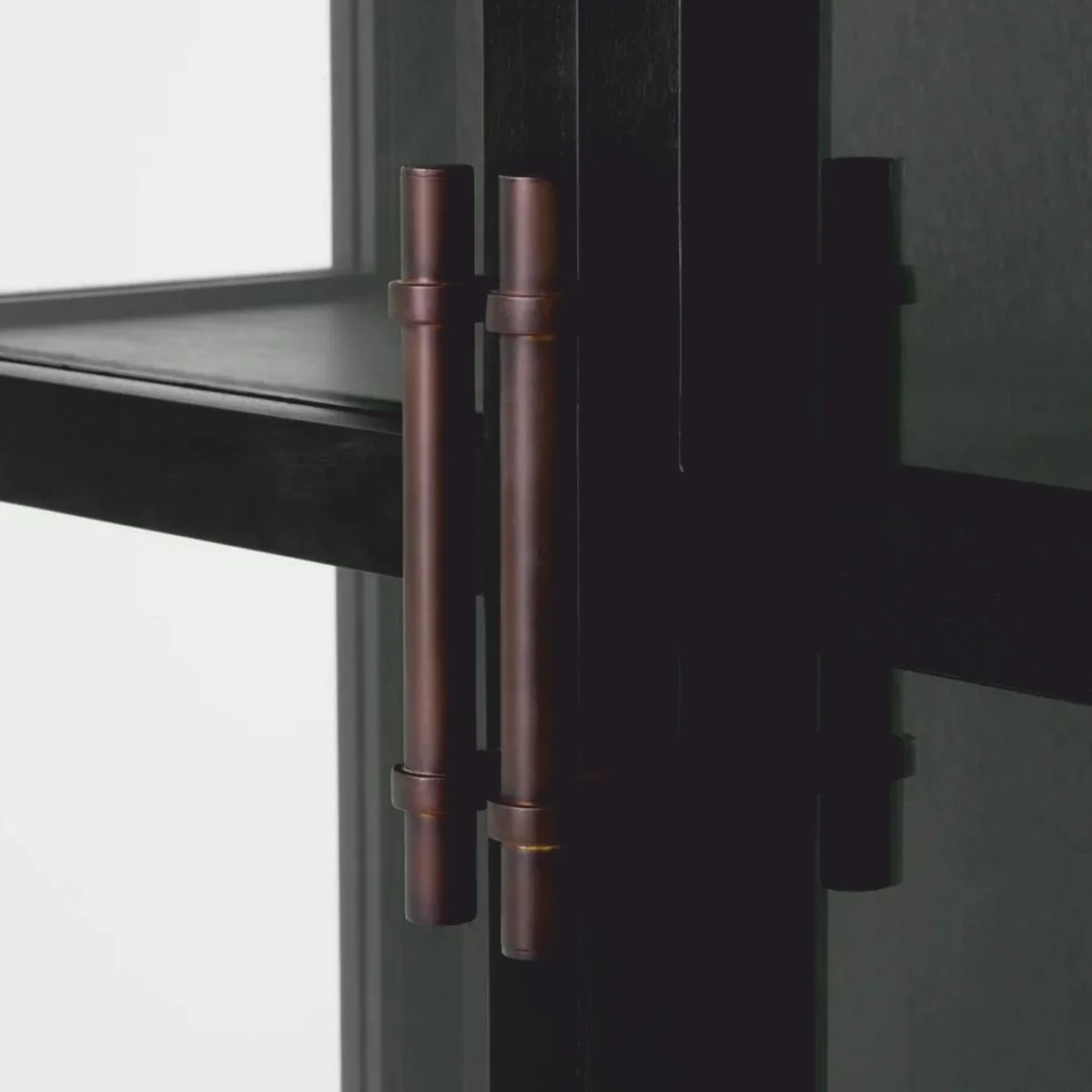 Luxury showcase black / bronze 118 x 44.5 x H. 210 cm - Luxury Interior