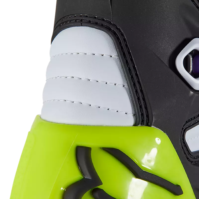 Complete boots