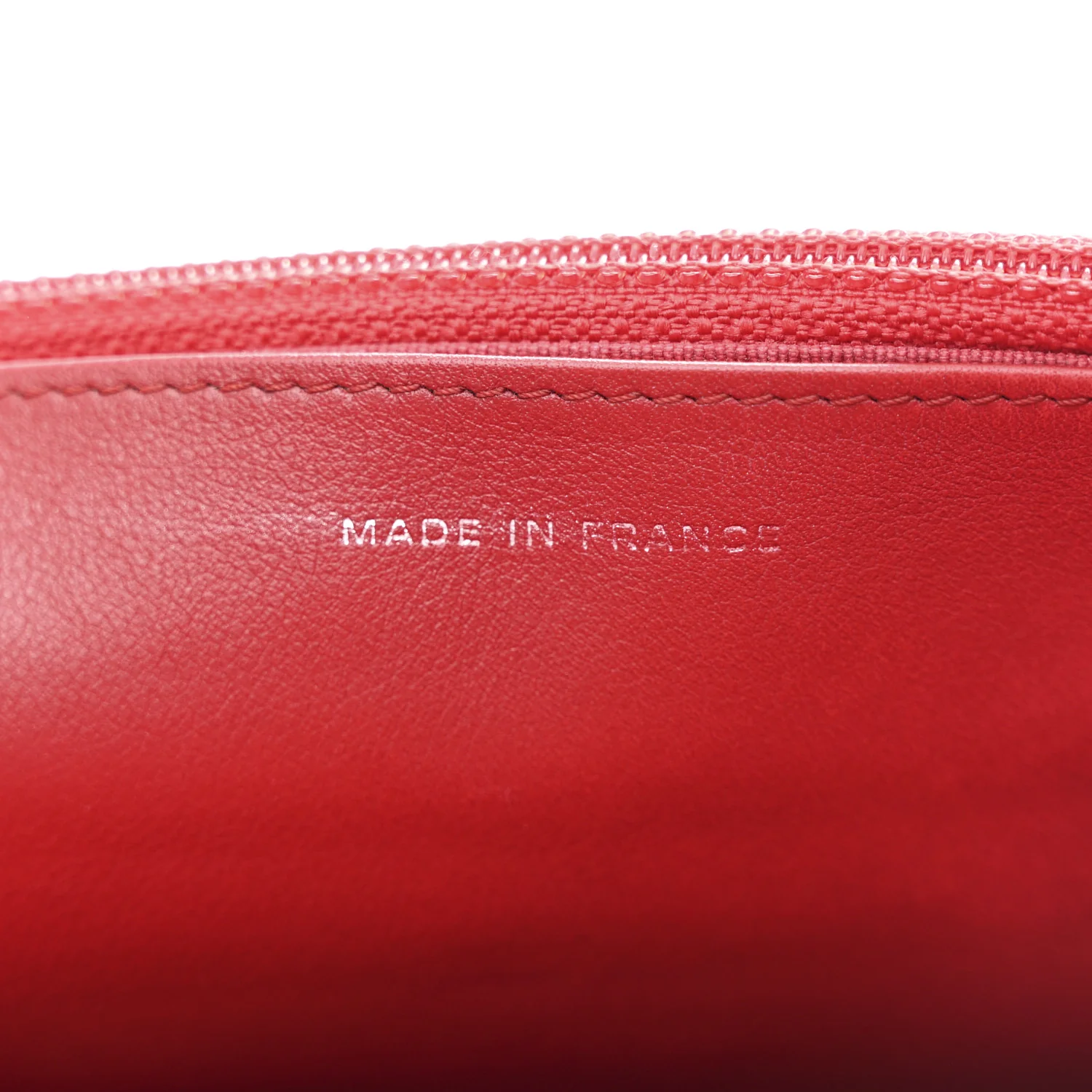 Caviar Quilted Wallet on Chain WOC Red - Top Club