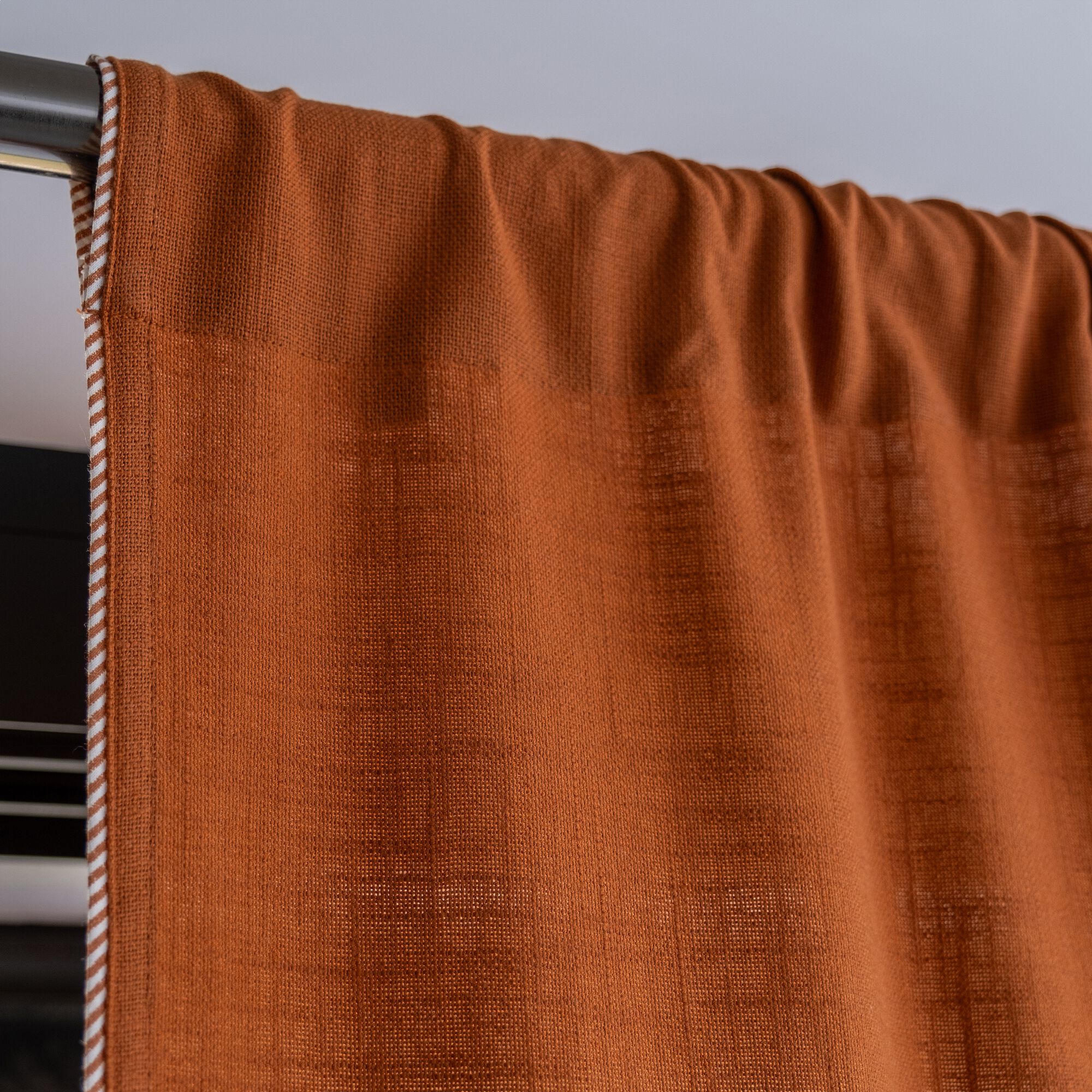 ARLES - Rideau passe-tringle en coton finition biais 140x260cm - brun rustrel