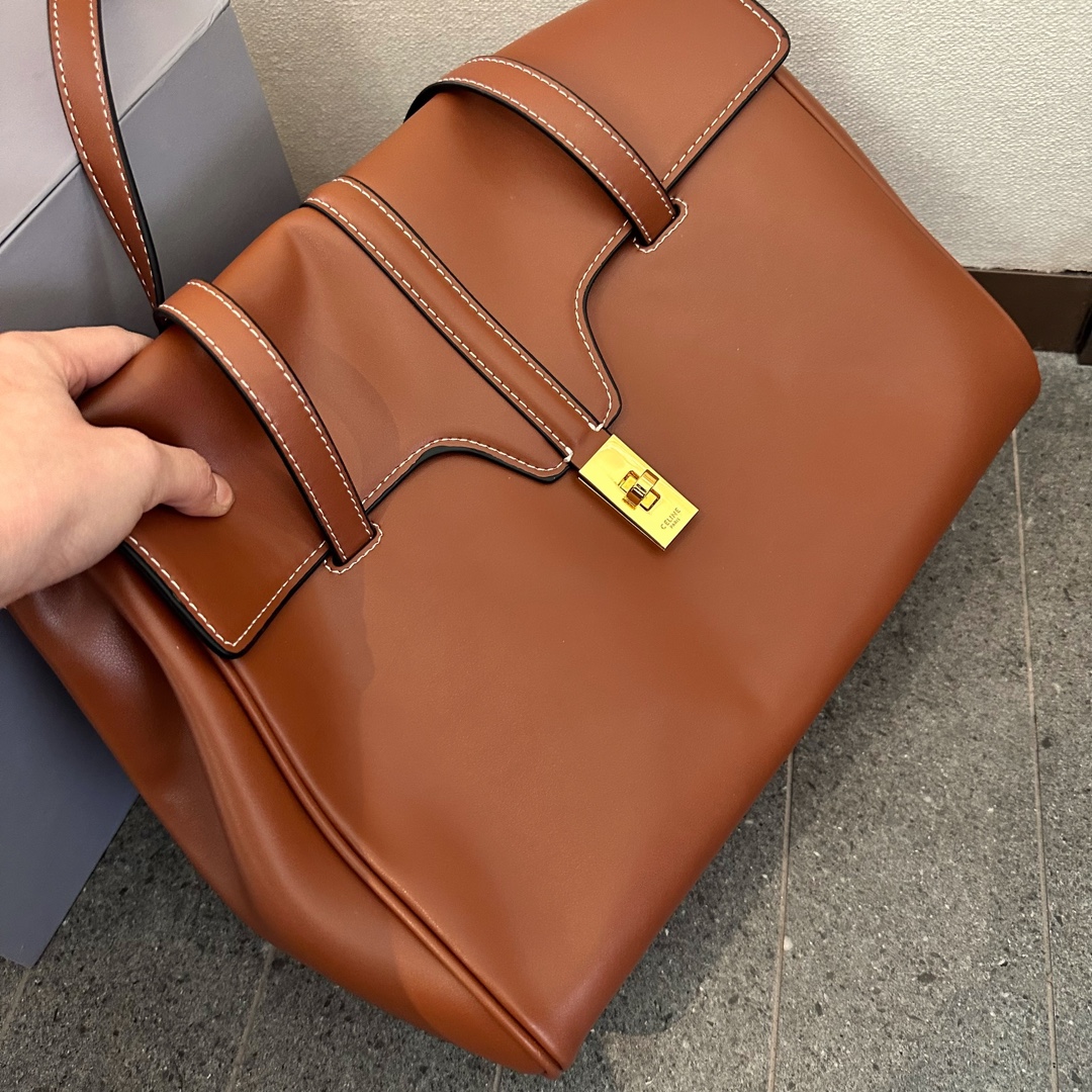 MEDIUM SOFT 16 BAG IN SMOOTH CALFSKIN TAN size: 33 * 25cm - Top Club