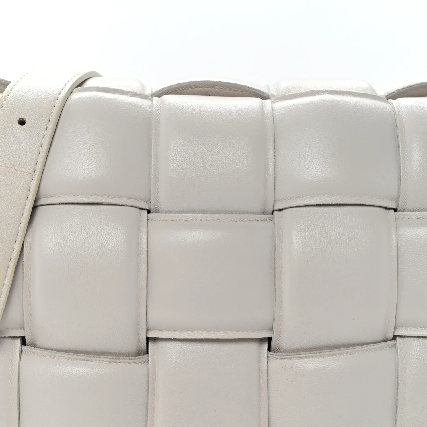 Nappa Maxi Intreccio Padded Cassette Crossbody Bag Chalk - Top Club