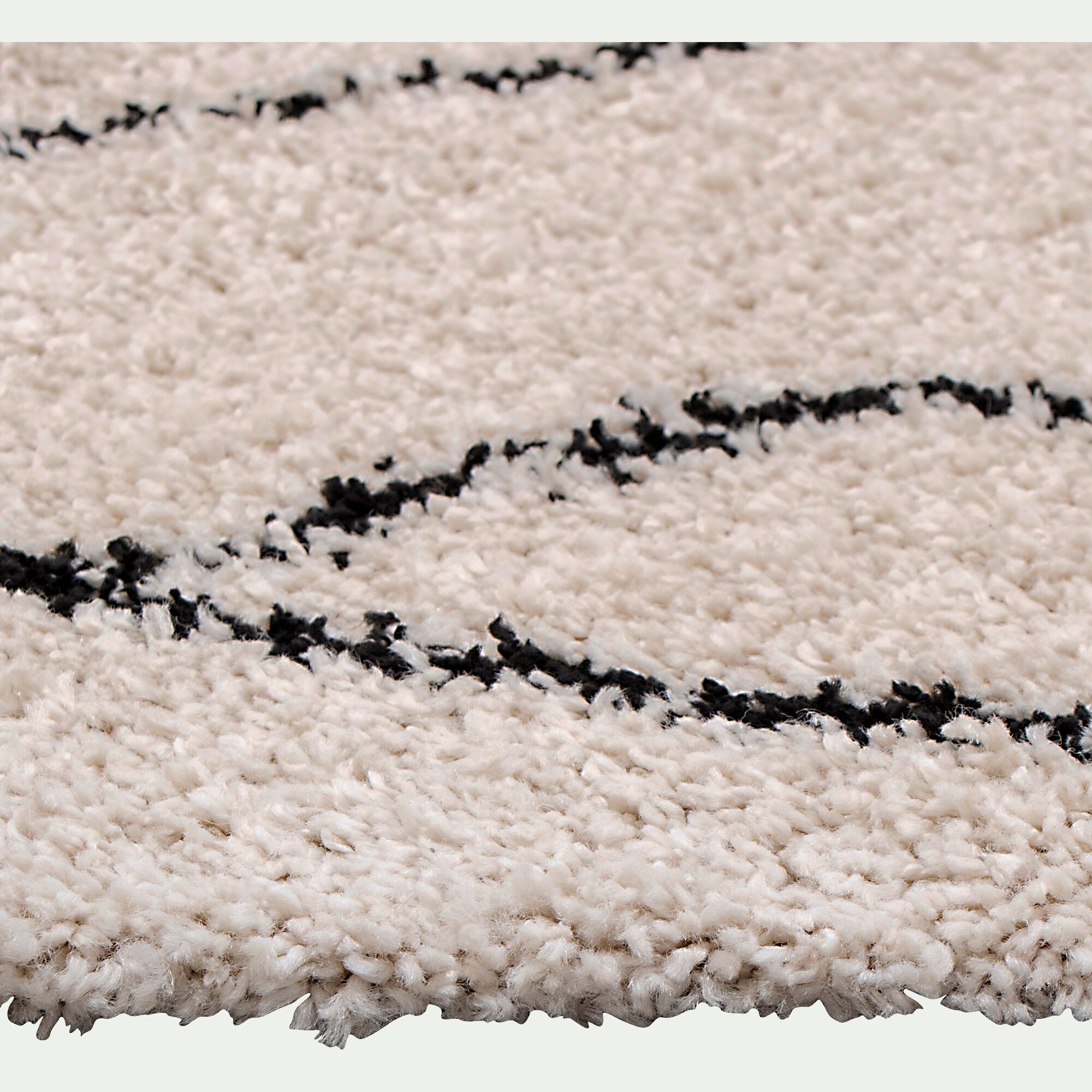 ILEM - Tapis à motifs ethniques - noir et blanc 133x190cm