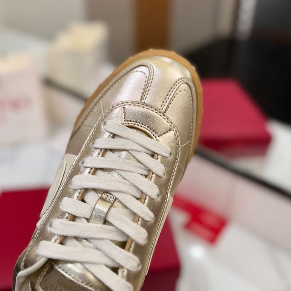 VALENTINO Women s UPVILLAGE calfskin sneakers - Top Club