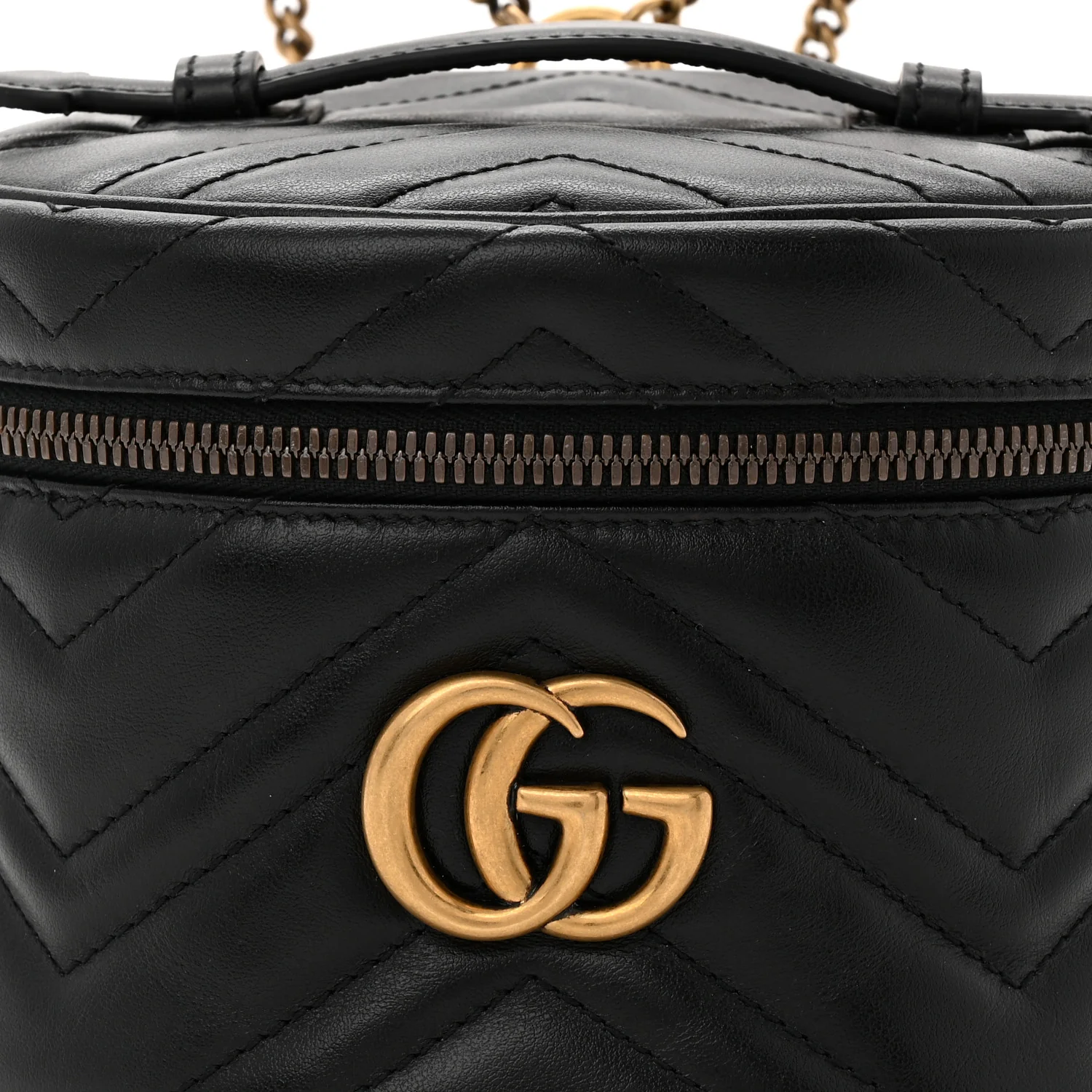 Calfskin Matelasse Chevron Mini GG Marmont Top Handle Bag Black - Top Club