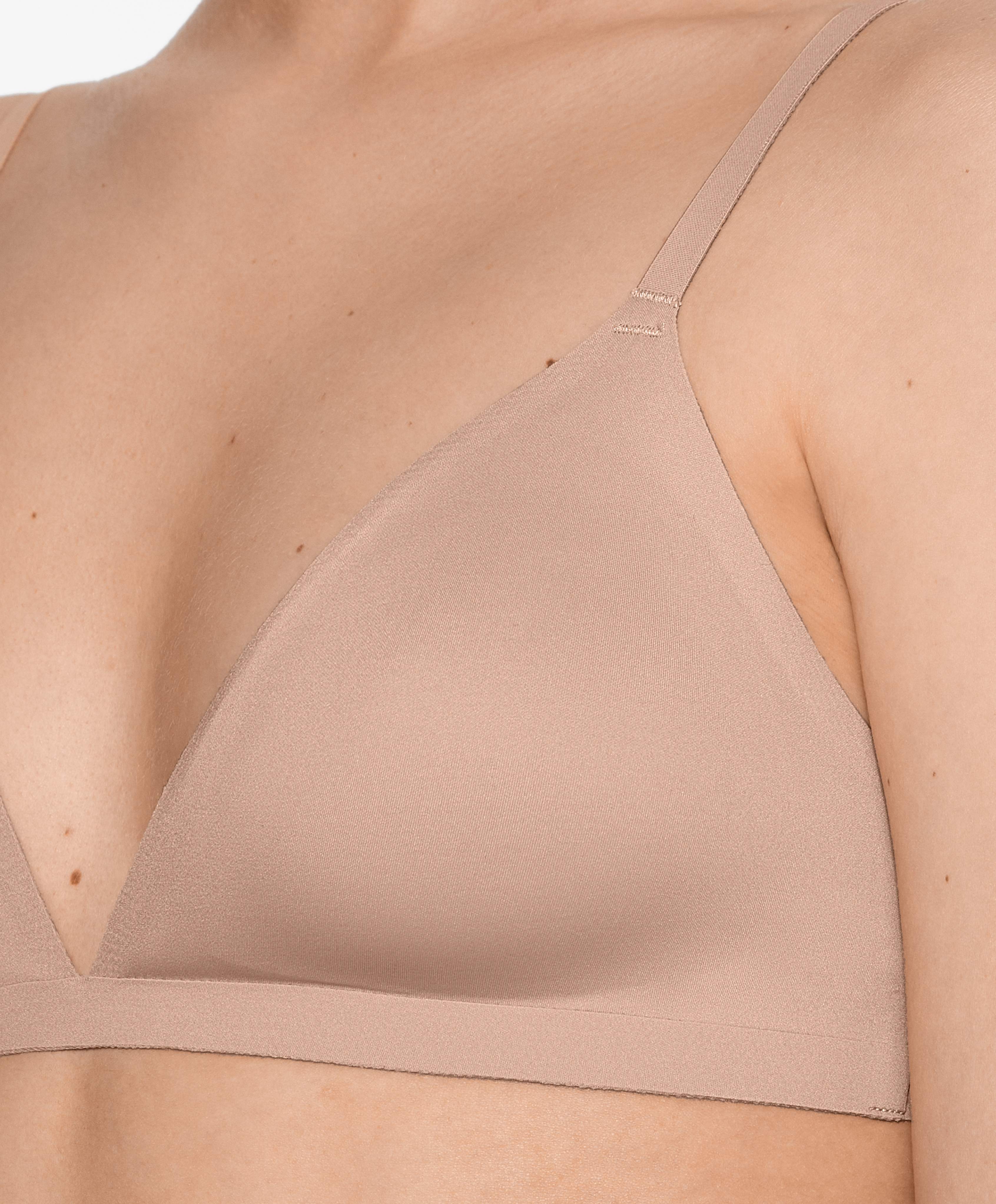 OYSHO Invisible laser-cut triangle bra