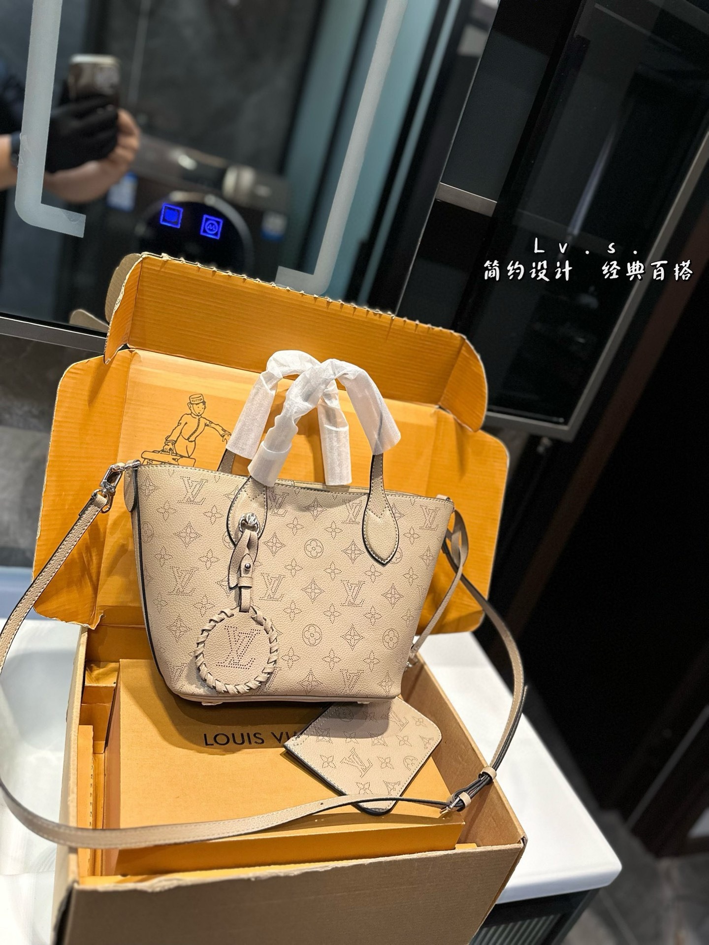 louis new arrival tote bucket bag size:21 * 20cm - Top Club