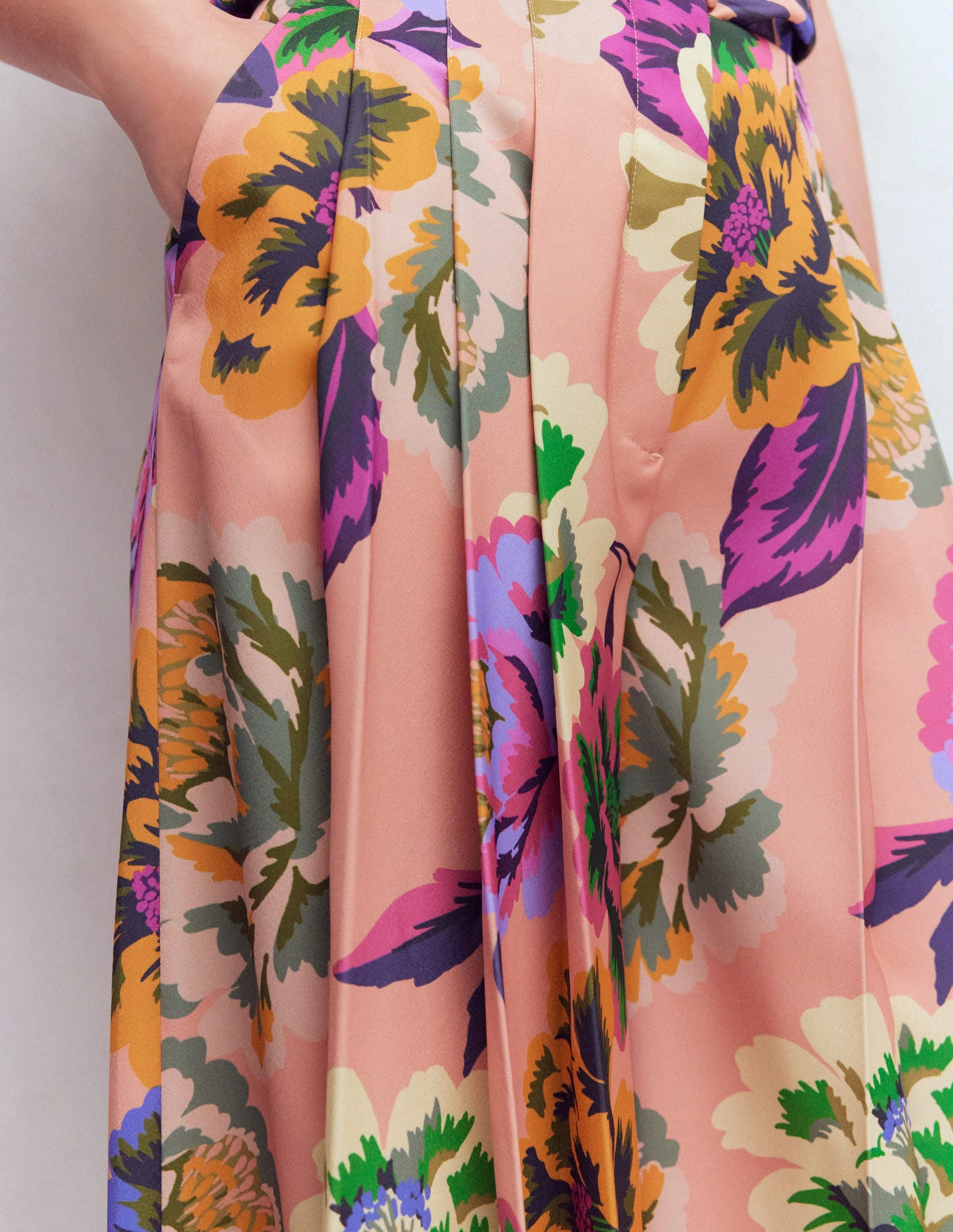 Regent Hose mit weitem Bein-Bunt, Opulente Blüten