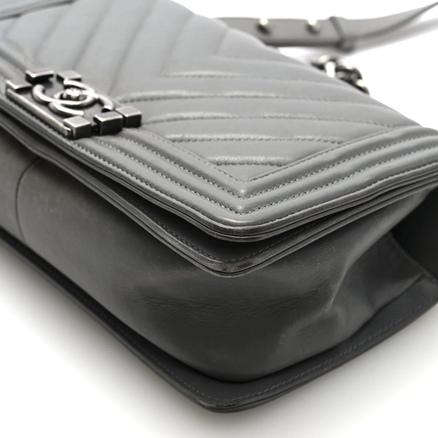 Lambskin Chevron Quilted Medium Boy Flap Grey - Top Club